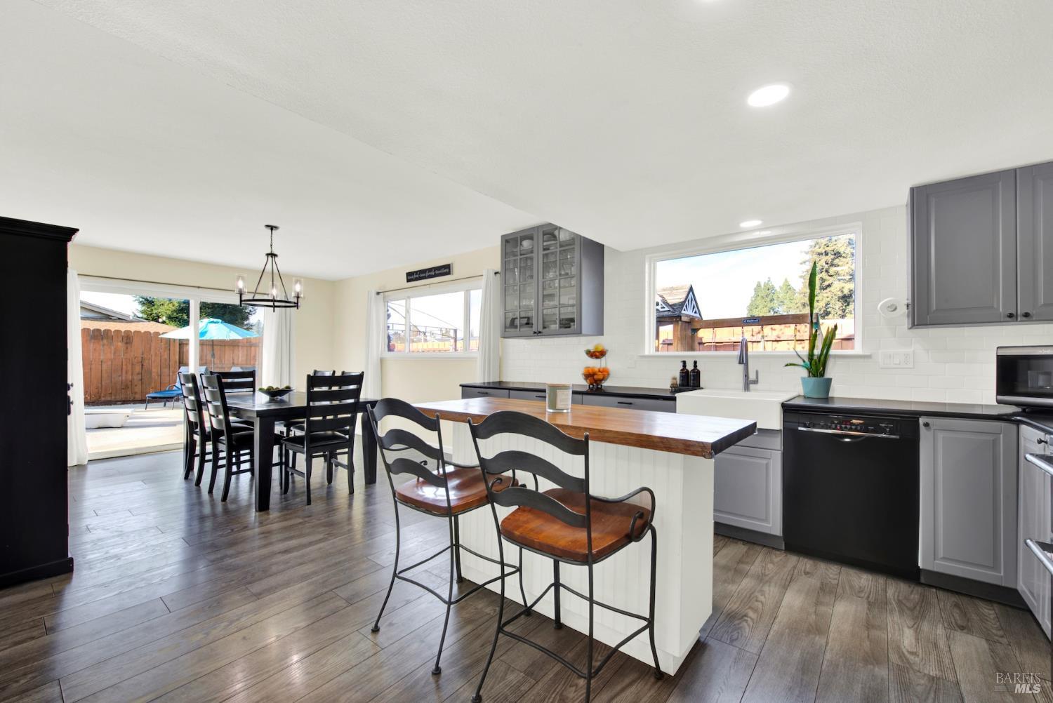 Detail Gallery Image 23 of 83 For 655 Marshall Ct, Vacaville,  CA 95687 - 3 Beds | 2 Baths