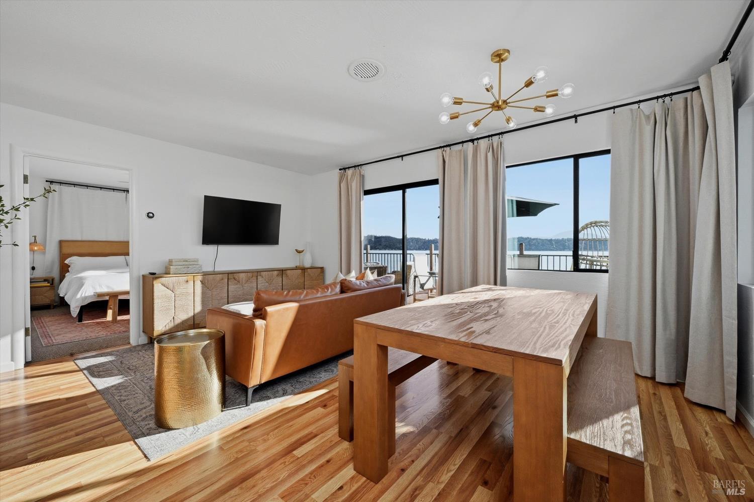 Detail Gallery Image 5 of 55 For 10727 E Highway 20 Unkn, Clearlake Oaks,  CA 95423 - 3 Beds | 3 Baths