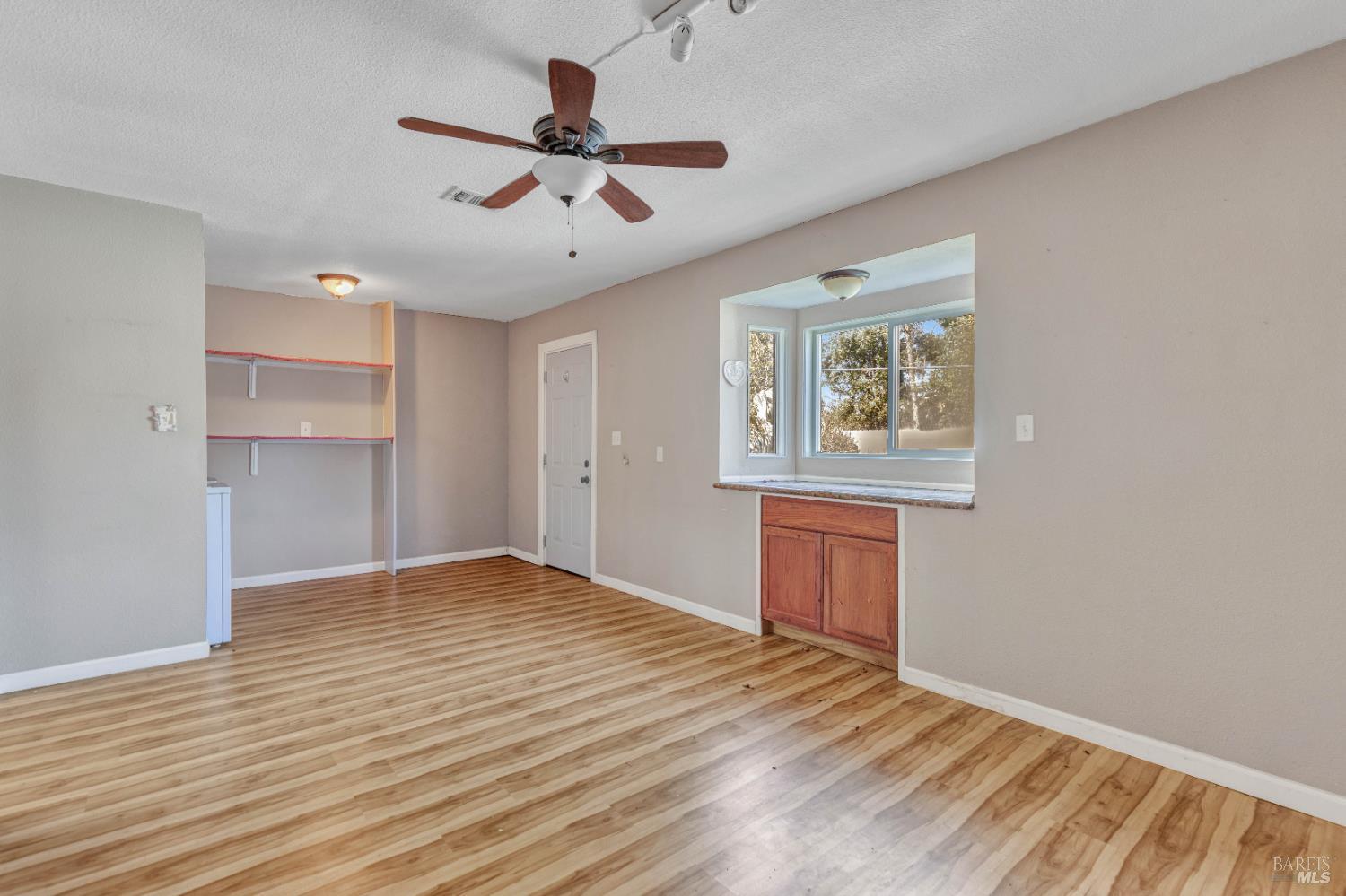 Detail Gallery Image 15 of 36 For 428 W F St, Dixon,  CA 95620 - 3 Beds | 1 Baths