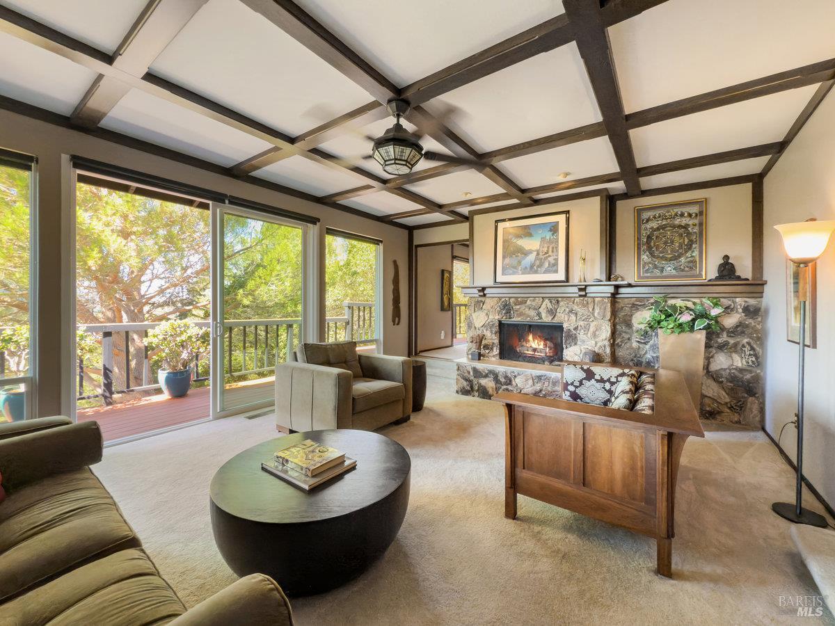 Detail Gallery Image 7 of 41 For 119 Oakmont Ave, San Rafael,  CA 94901 - 4 Beds | 3/1 Baths