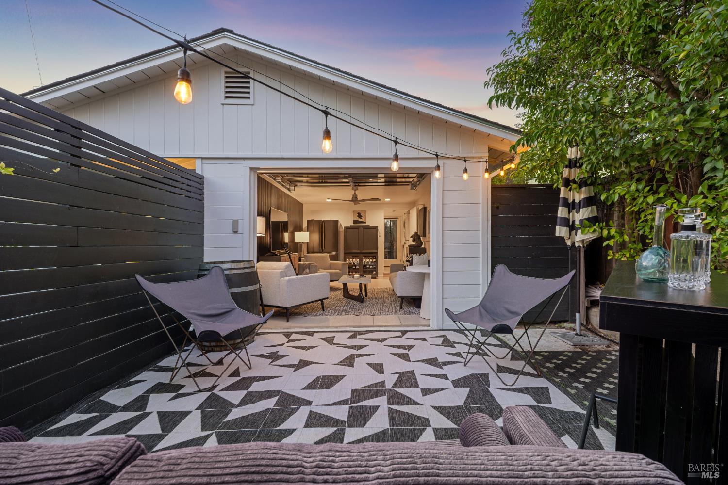 Detail Gallery Image 5 of 40 For 775 Boyes Blvd, Sonoma,  CA 95476 - 3 Beds | 2 Baths