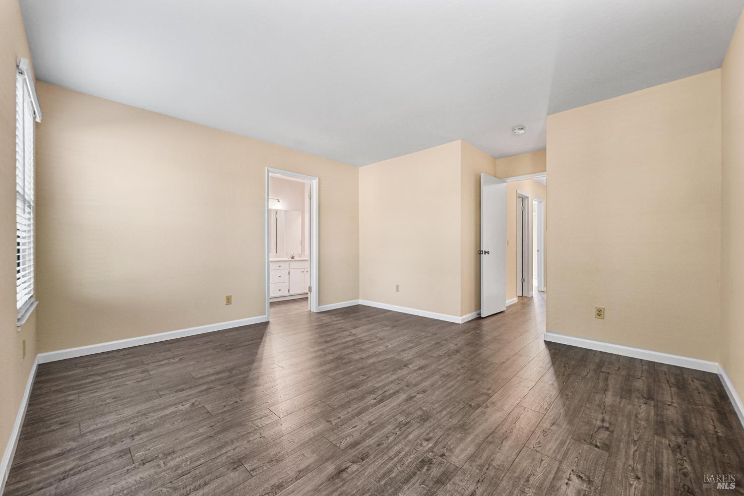 Detail Gallery Image 21 of 36 For 1220 North St, Santa Rosa,  CA 95404 - 2 Beds | 2 Baths