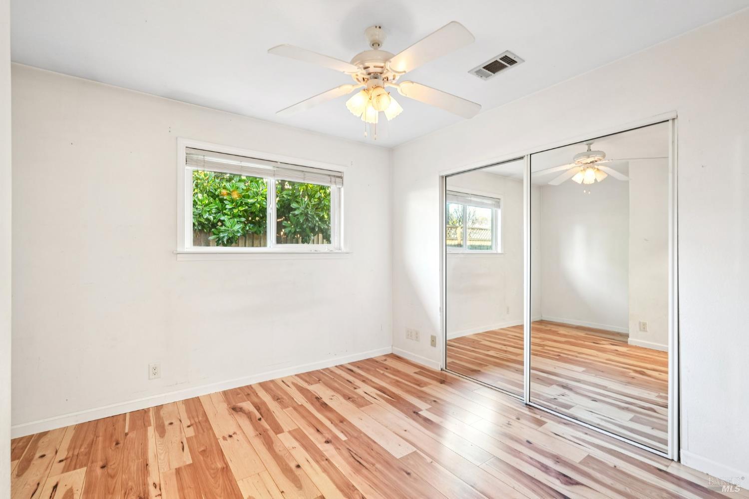 Detail Gallery Image 20 of 49 For 324 Woodside Cir, Vacaville,  CA 95688 - 3 Beds | 2 Baths