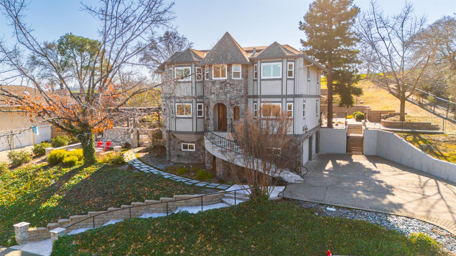 Detail Gallery Image 80 of 98 For 220 Hidden Valley Ln, Vacaville,  CA 95688 - 3 Beds | 2/1 Baths