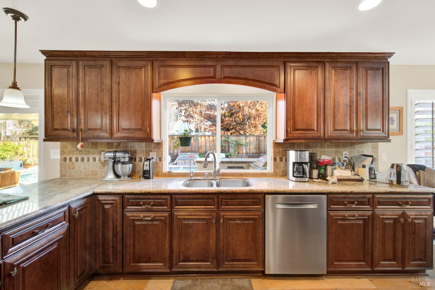 Detail Gallery Image 26 of 99 For 480 La Canada Ct, Morgan Hill,  CA 95037 - 5 Beds | 3/1 Baths