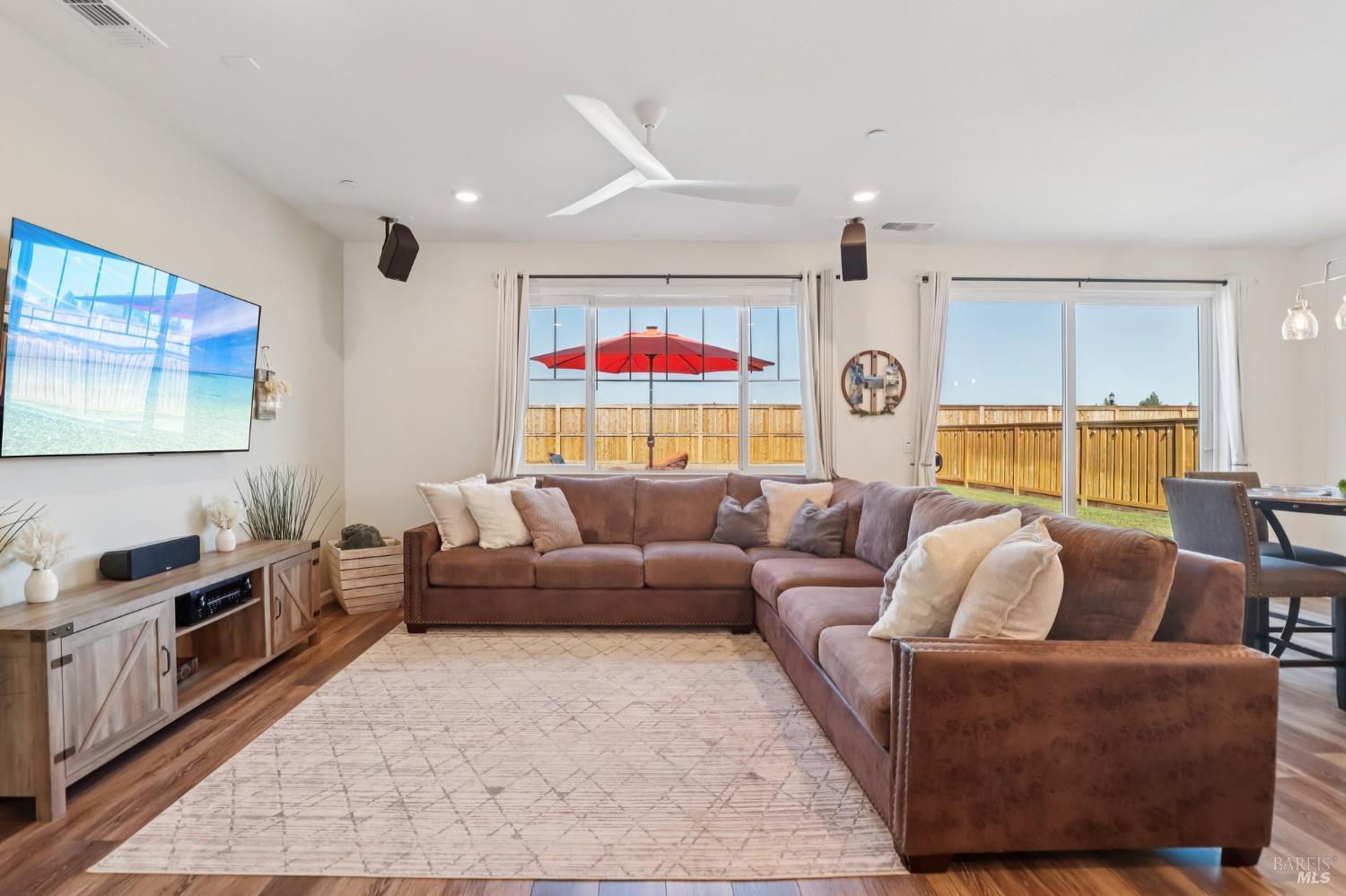 Detail Gallery Image 4 of 35 For 1500 Goldfield Ct, Dixon,  CA 95620 - 3 Beds | 2 Baths