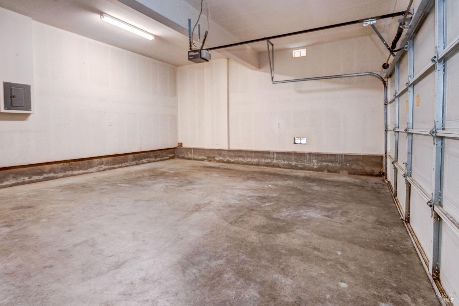 Detail Gallery Image 28 of 35 For 1652 Glenmore Dr, Fairfield,  CA 94533 - 3 Beds | 2/1 Baths