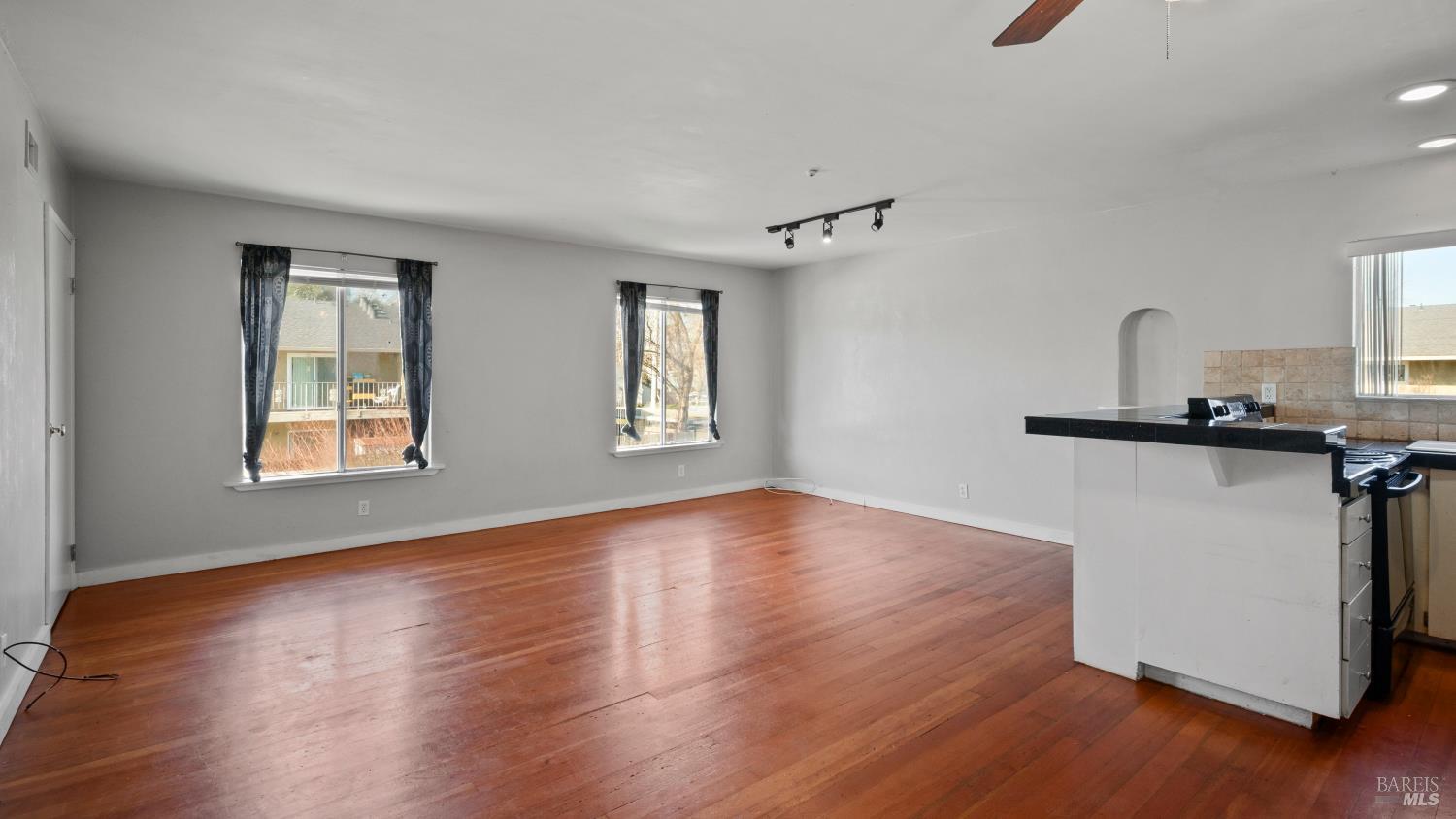 Detail Gallery Image 3 of 16 For 300 Stony Point Rd #126,  Santa Rosa,  CA 95401 - 2 Beds | 1 Baths