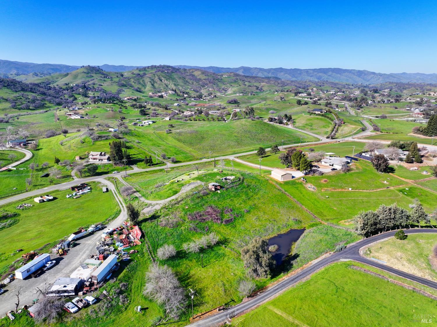 Detail Gallery Image 4 of 83 For 7668 English Hills Rd, Vacaville,  CA 95688 - – Beds | – Baths