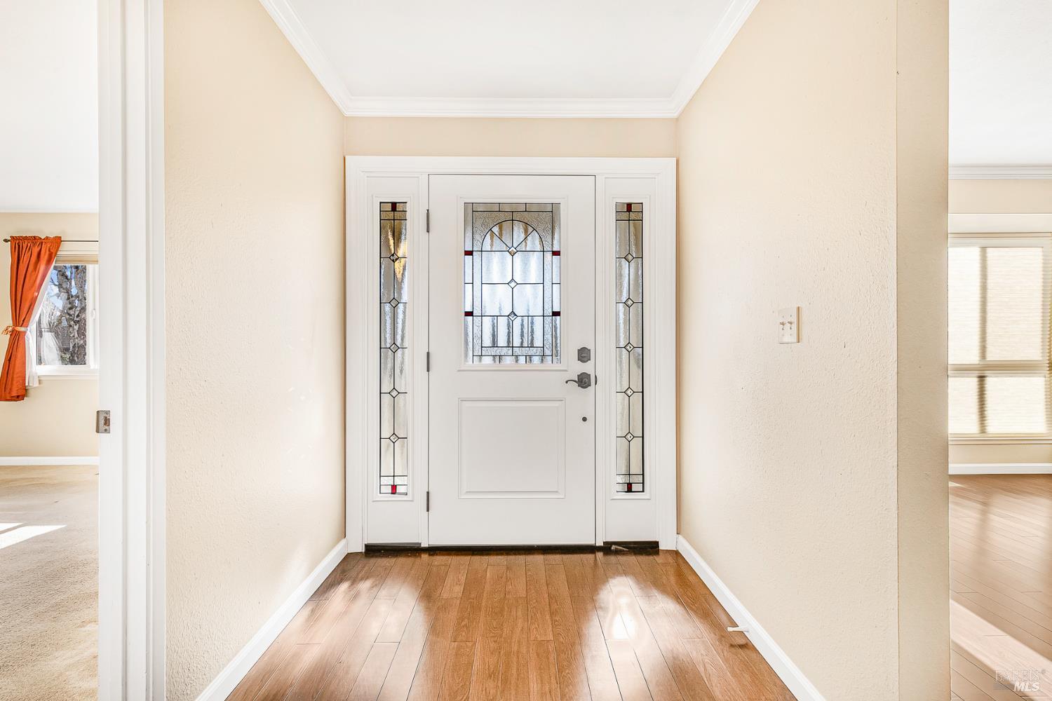 Detail Gallery Image 3 of 41 For 8902 Oak Trail Dr, Santa Rosa,  CA 95409 - 3 Beds | 2 Baths