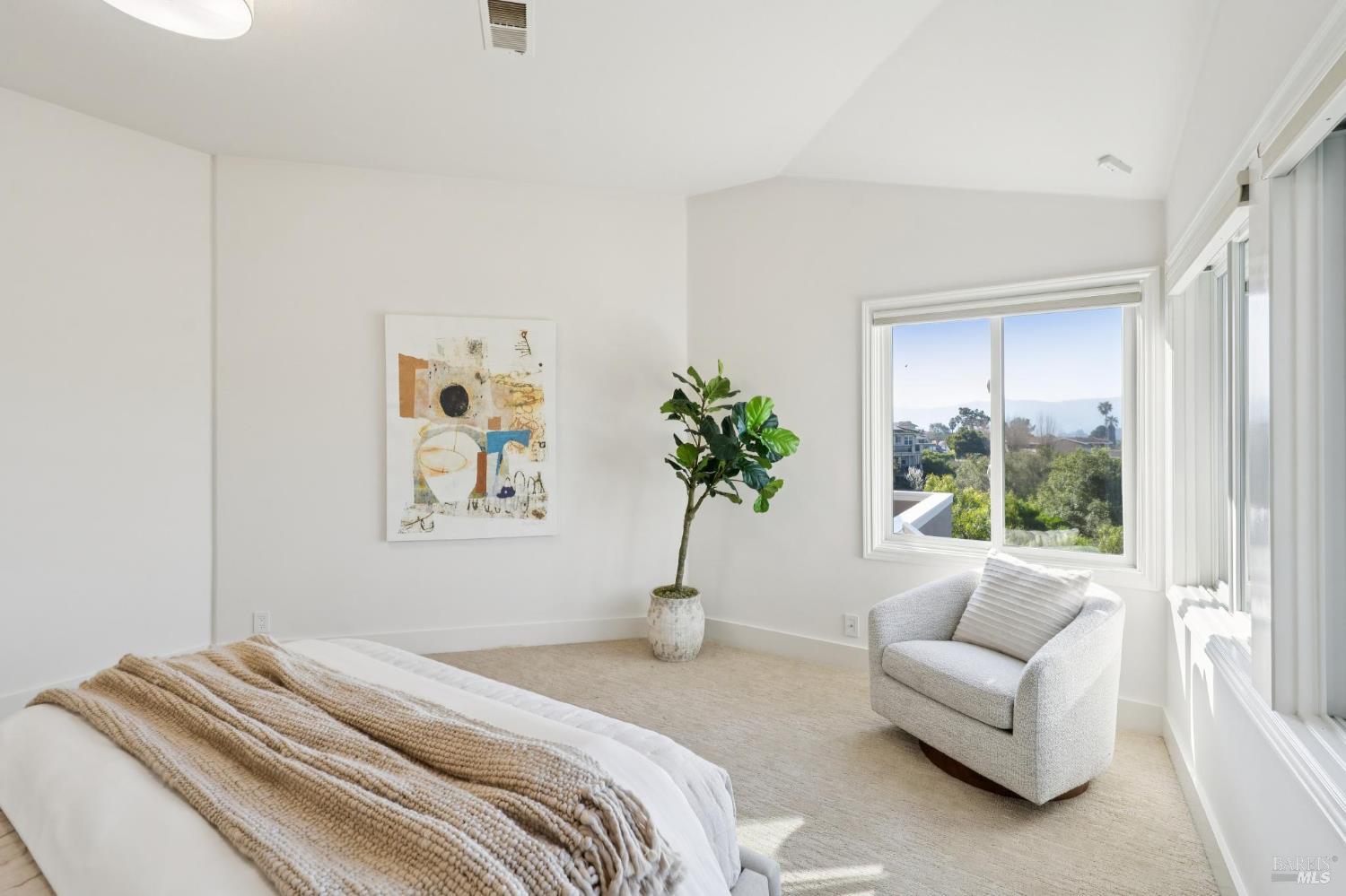 Detail Gallery Image 36 of 51 For 13 Upper Cecilia Way, Tiburon,  CA 94920 - 4 Beds | 3/1 Baths
