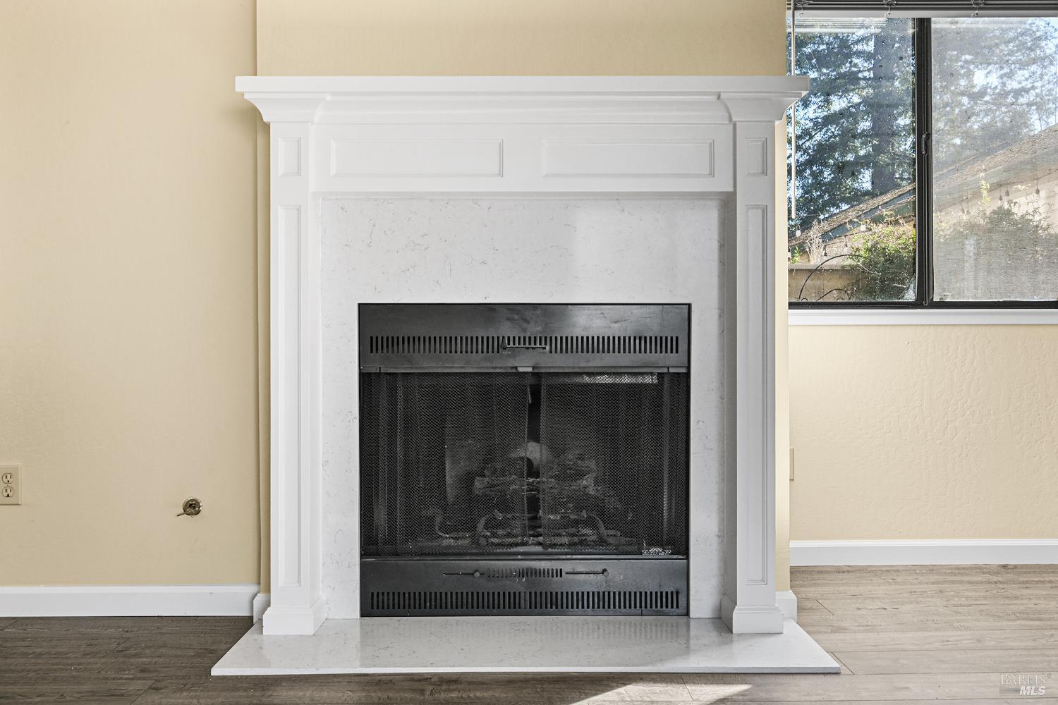 Detail Gallery Image 9 of 36 For 1220 North St, Santa Rosa,  CA 95404 - 2 Beds | 2 Baths