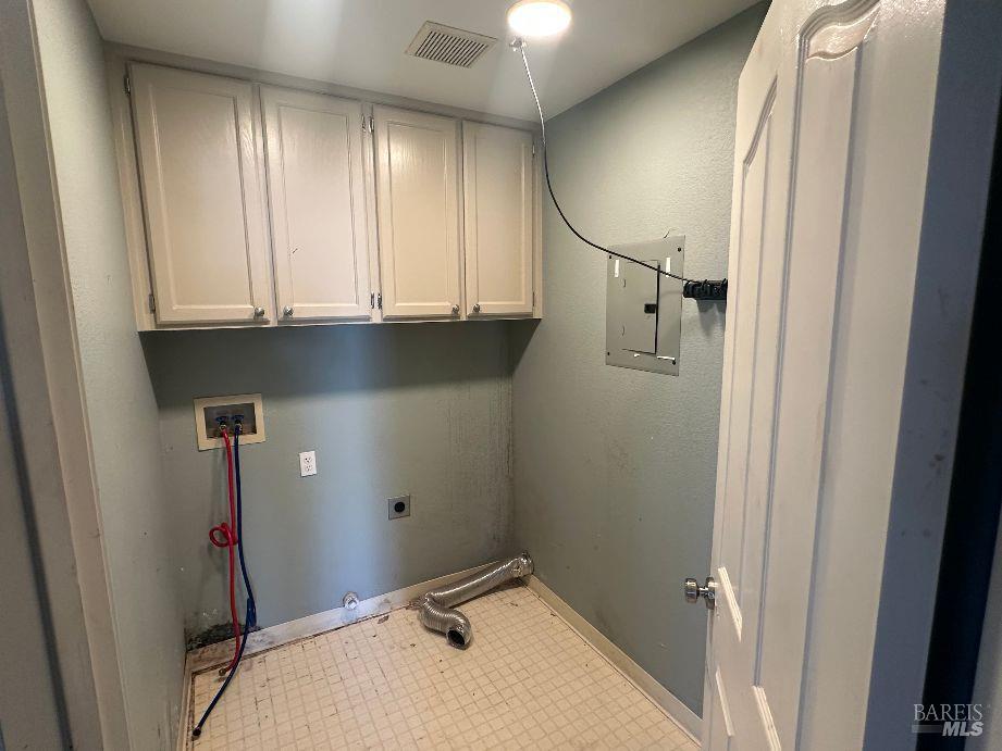 Detail Gallery Image 7 of 21 For 2163 Garnet Cir, Vallejo,  CA 94591 - 4 Beds | 2 Baths