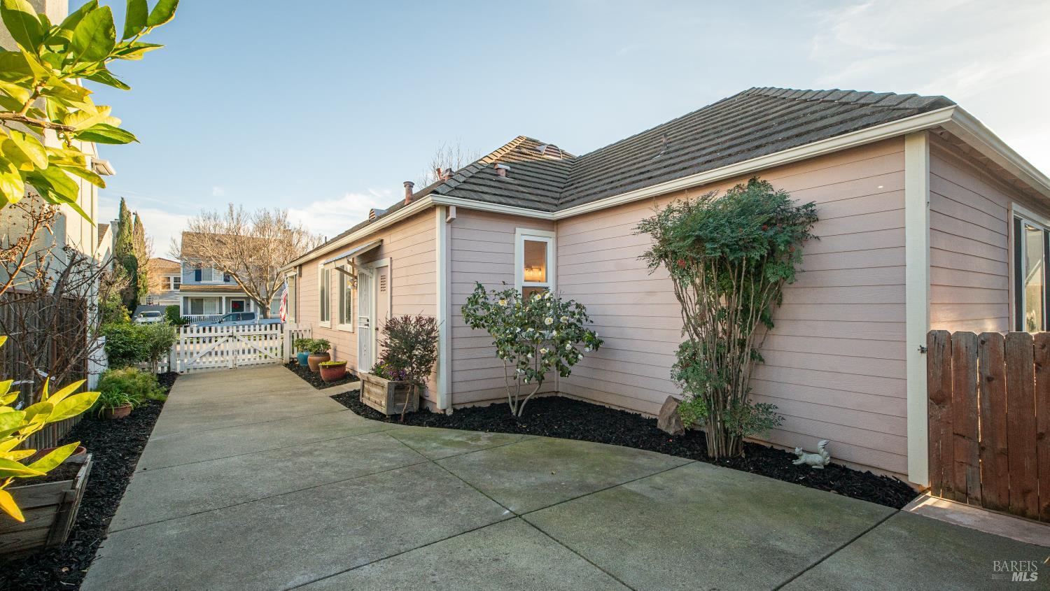 Detail Gallery Image 31 of 35 For 5257 Venus Dr, Fairfield,  CA 94534 - 3 Beds | 2 Baths