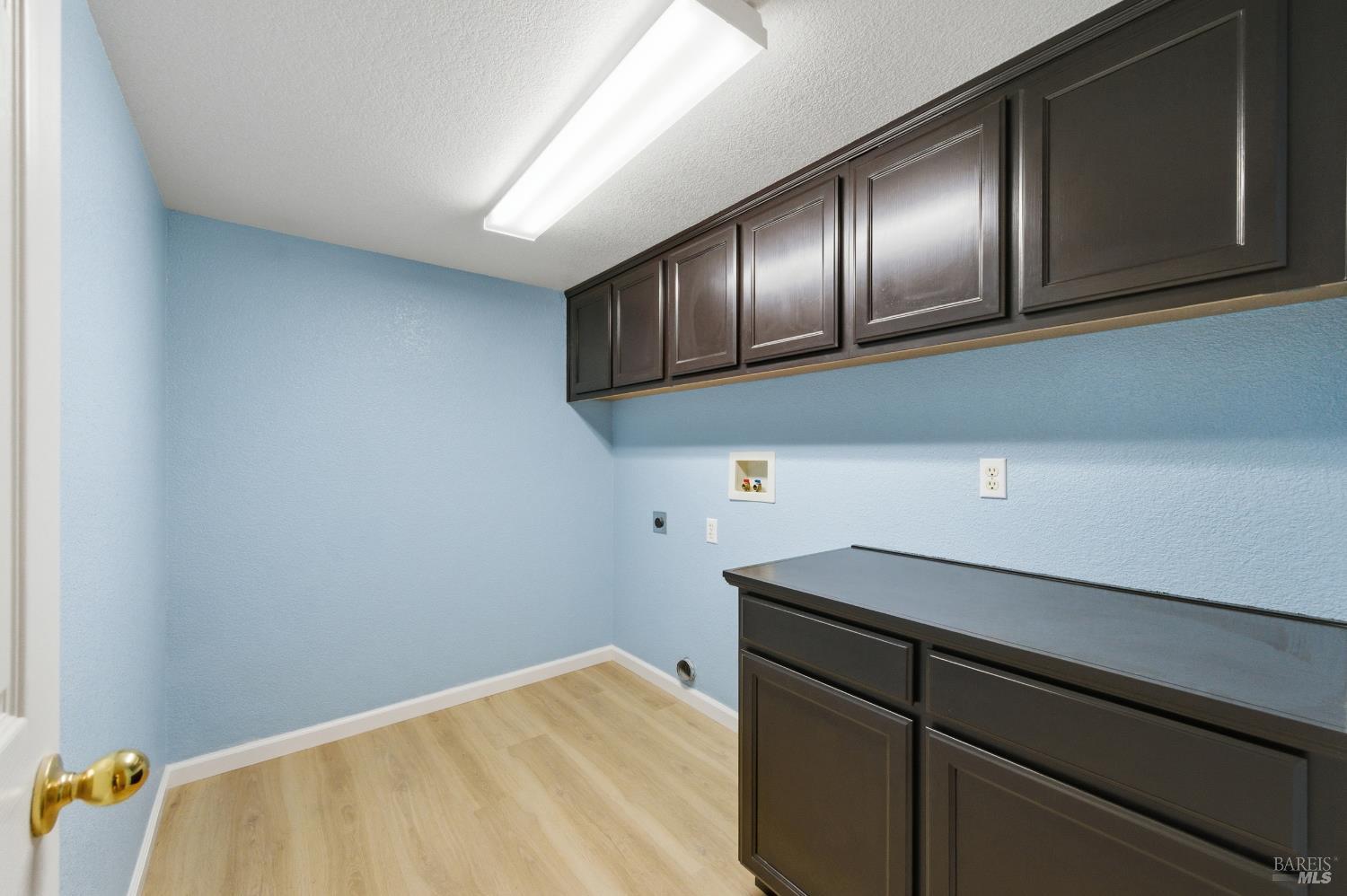 Detail Gallery Image 42 of 59 For 4595 Avondale Cir, Fairfield,  CA 94533 - 5 Beds | 2/1 Baths