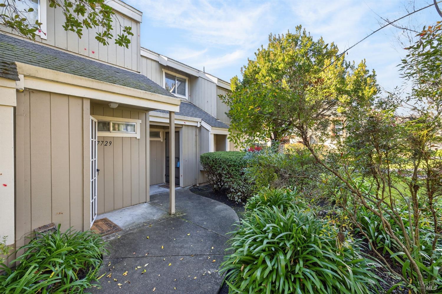 Detail Gallery Image 2 of 32 For 7733 Camino Colegio Unkn, Rohnert Park,  CA 94928 - 2 Beds | 2 Baths