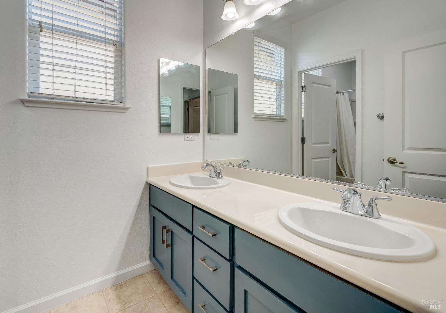 Detail Gallery Image 25 of 35 For 1652 Glenmore Dr, Fairfield,  CA 94533 - 3 Beds | 2/1 Baths