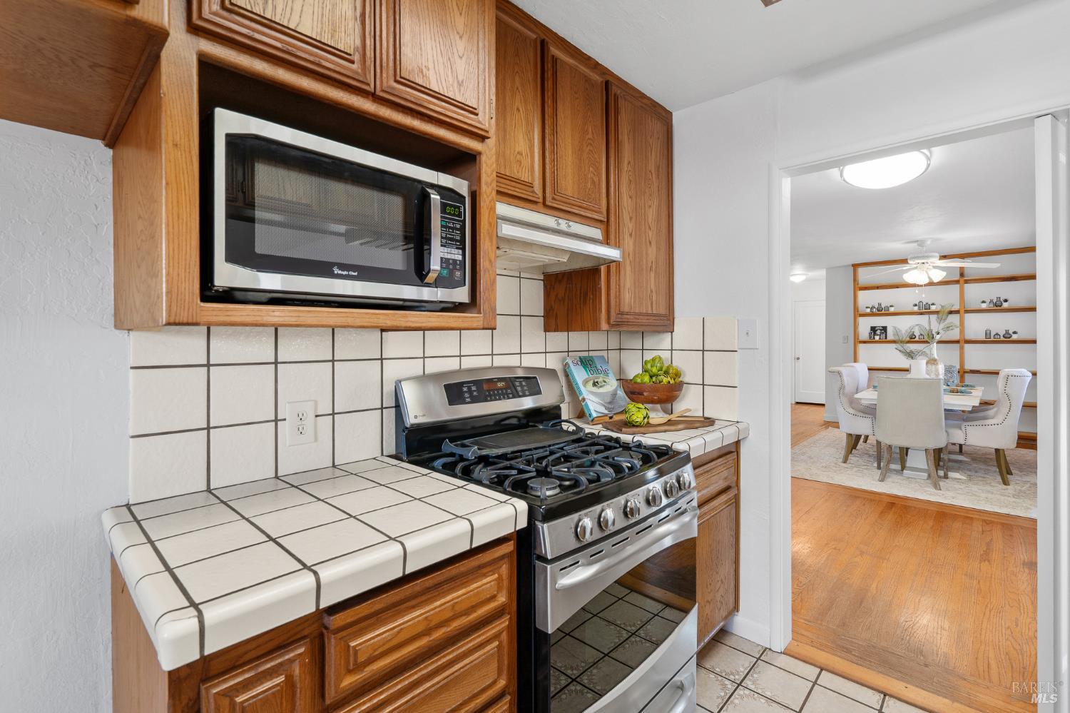 Detail Gallery Image 13 of 51 For 1179 Oakwood Ave, Vallejo,  CA 94591 - 2 Beds | 2 Baths