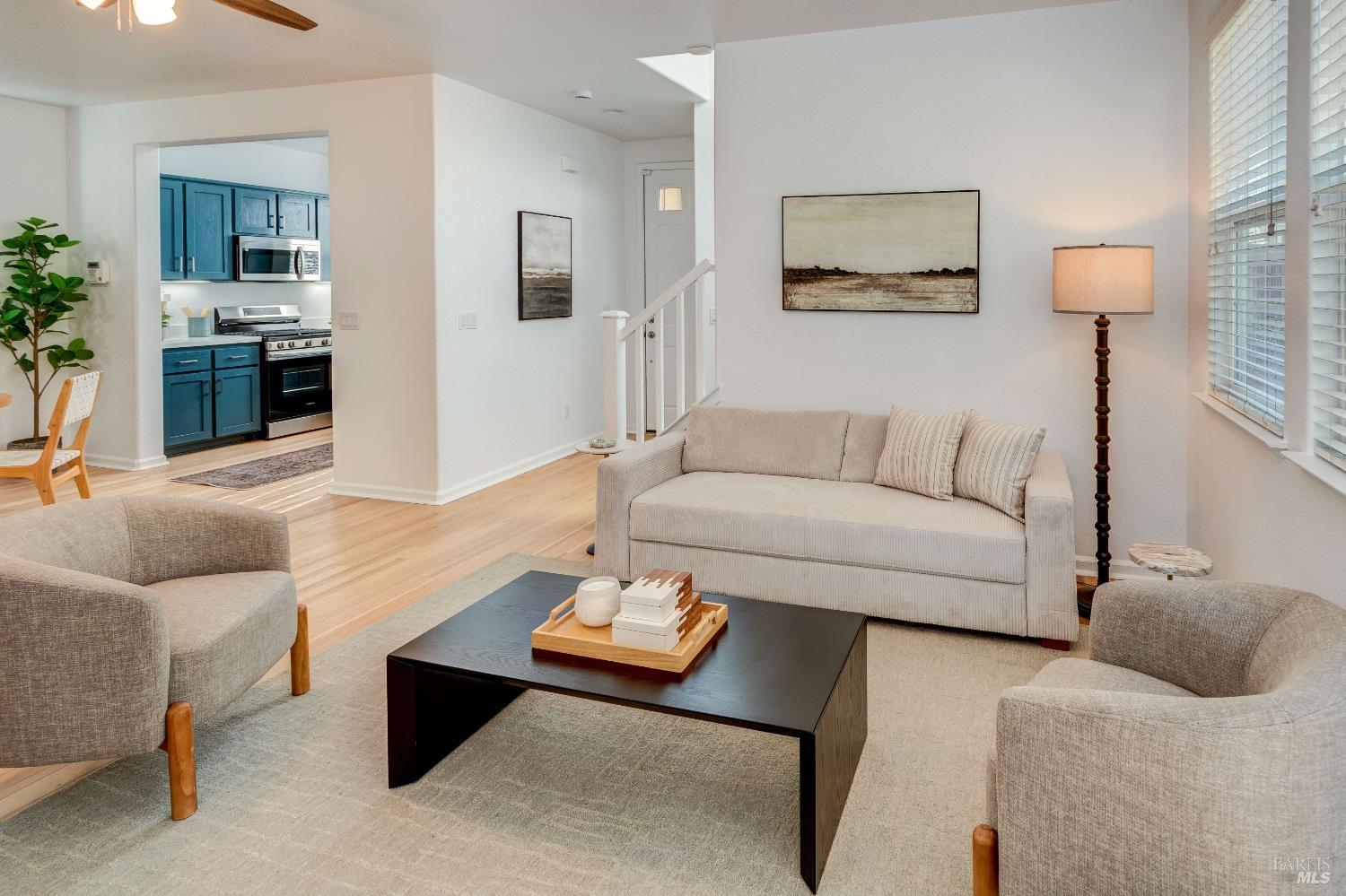 Detail Gallery Image 6 of 35 For 1652 Glenmore Dr, Fairfield,  CA 94533 - 3 Beds | 2/1 Baths