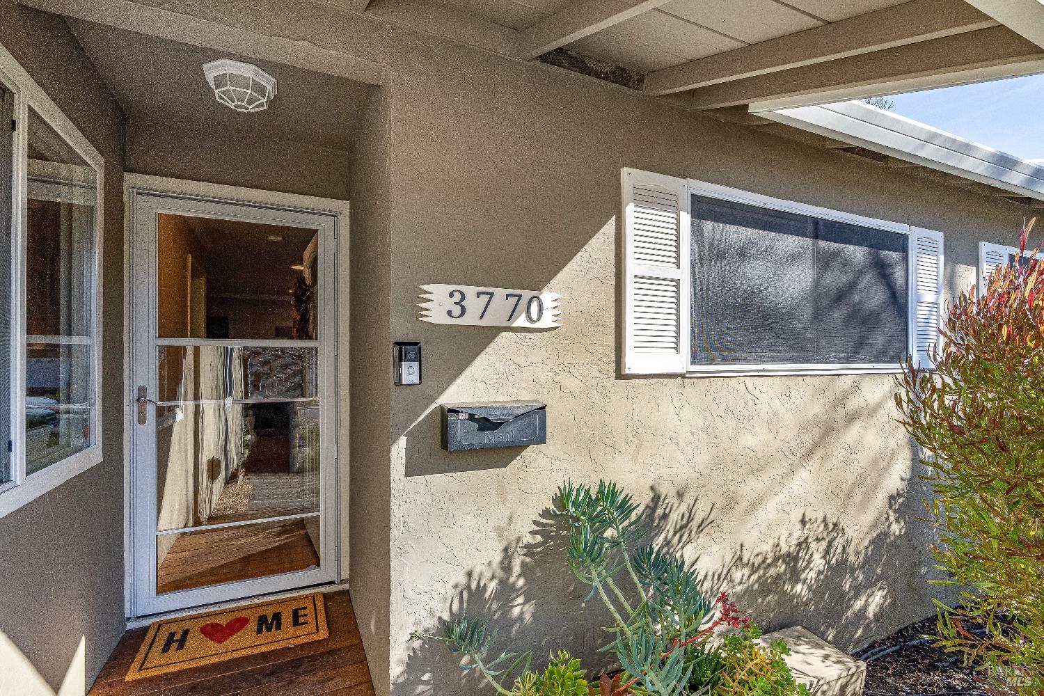 Detail Gallery Image 6 of 33 For 3770 Dover St, Napa,  CA 94558 - 3 Beds | 2 Baths