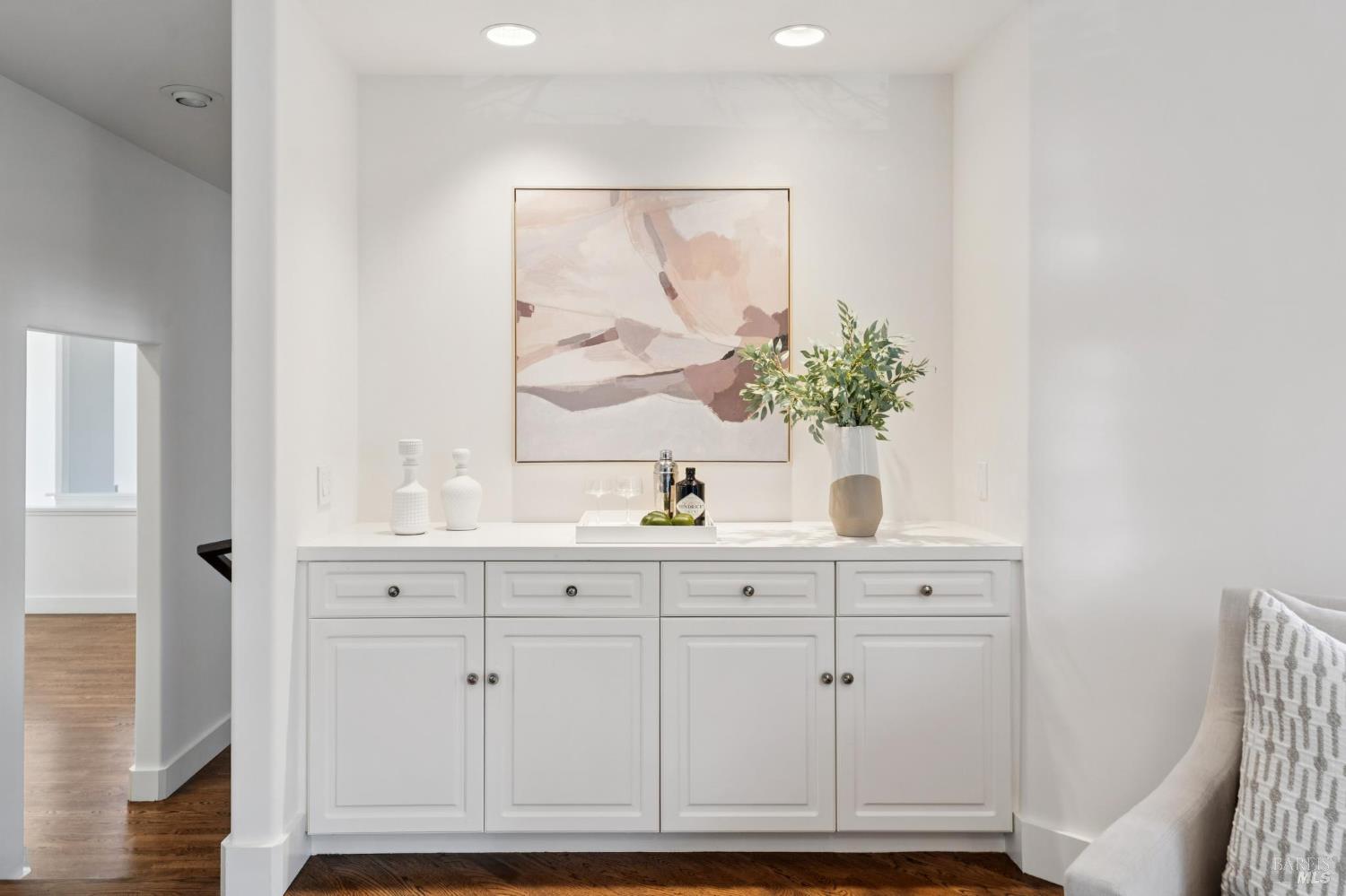 Detail Gallery Image 23 of 51 For 13 Upper Cecilia Way, Tiburon,  CA 94920 - 4 Beds | 3/1 Baths