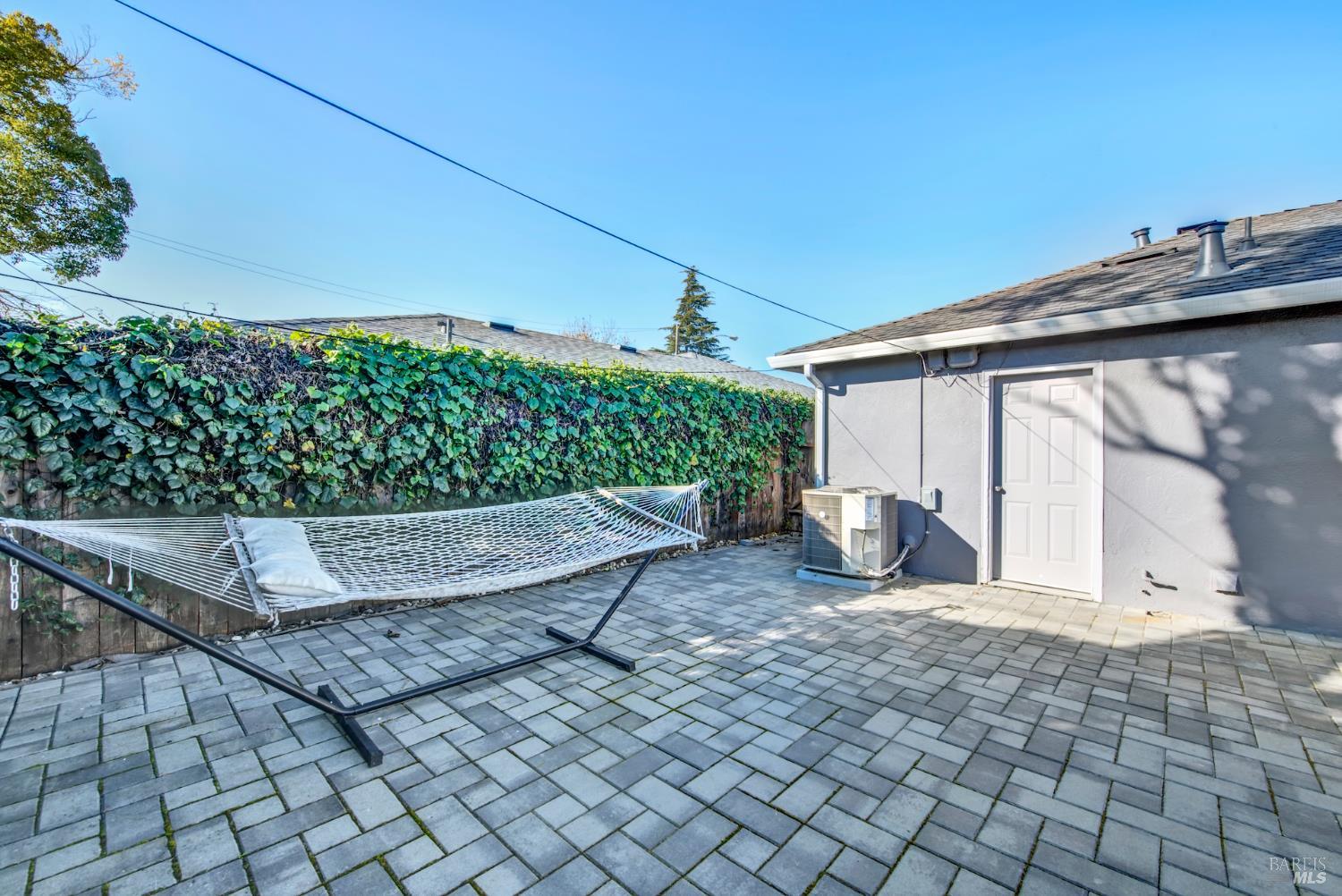 Detail Gallery Image 47 of 56 For 1837 Vermont St, Fairfield,  CA 94533 - 3 Beds | 1 Baths