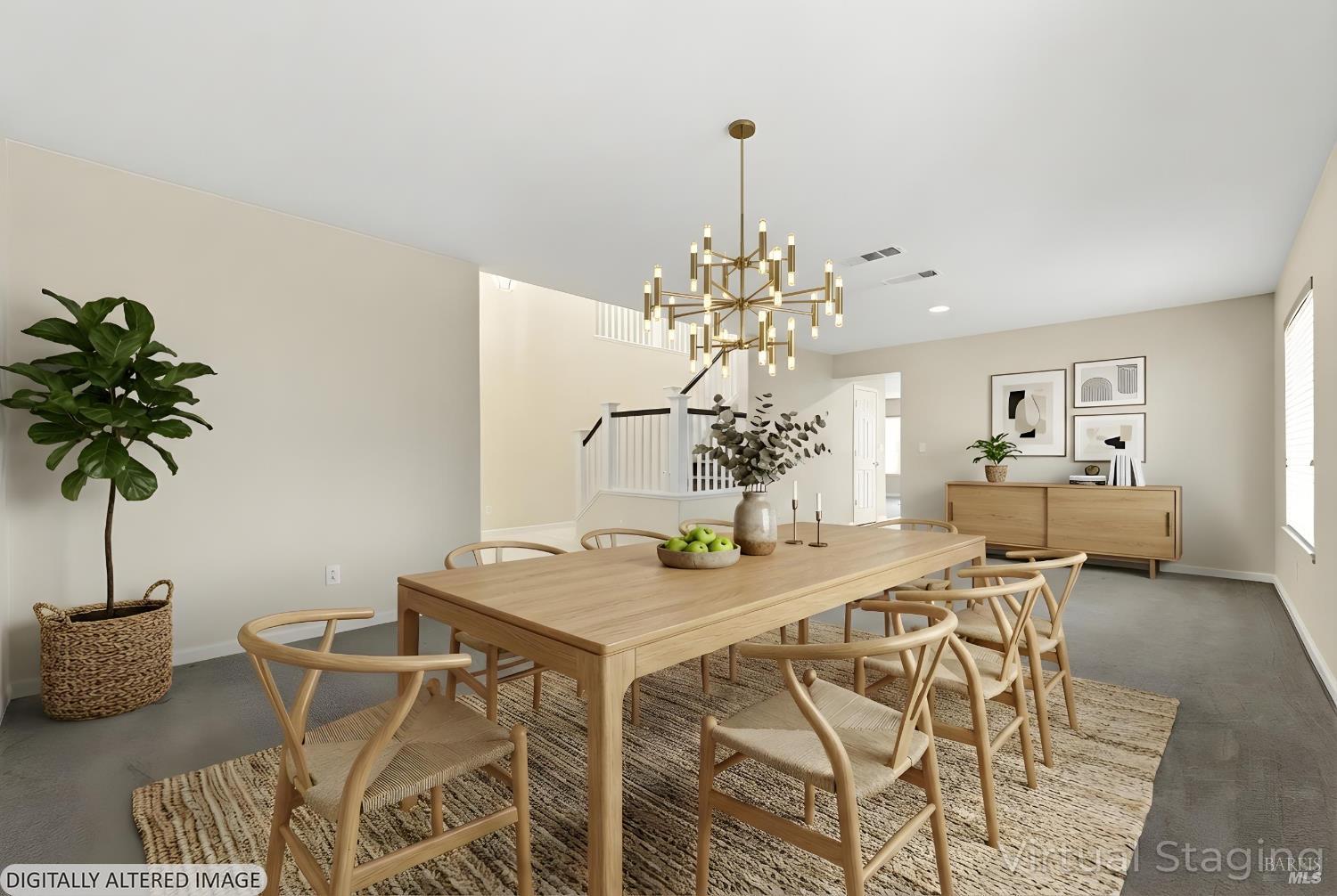 Detail Gallery Image 5 of 59 For 4595 Avondale Cir, Fairfield,  CA 94533 - 5 Beds | 2/1 Baths