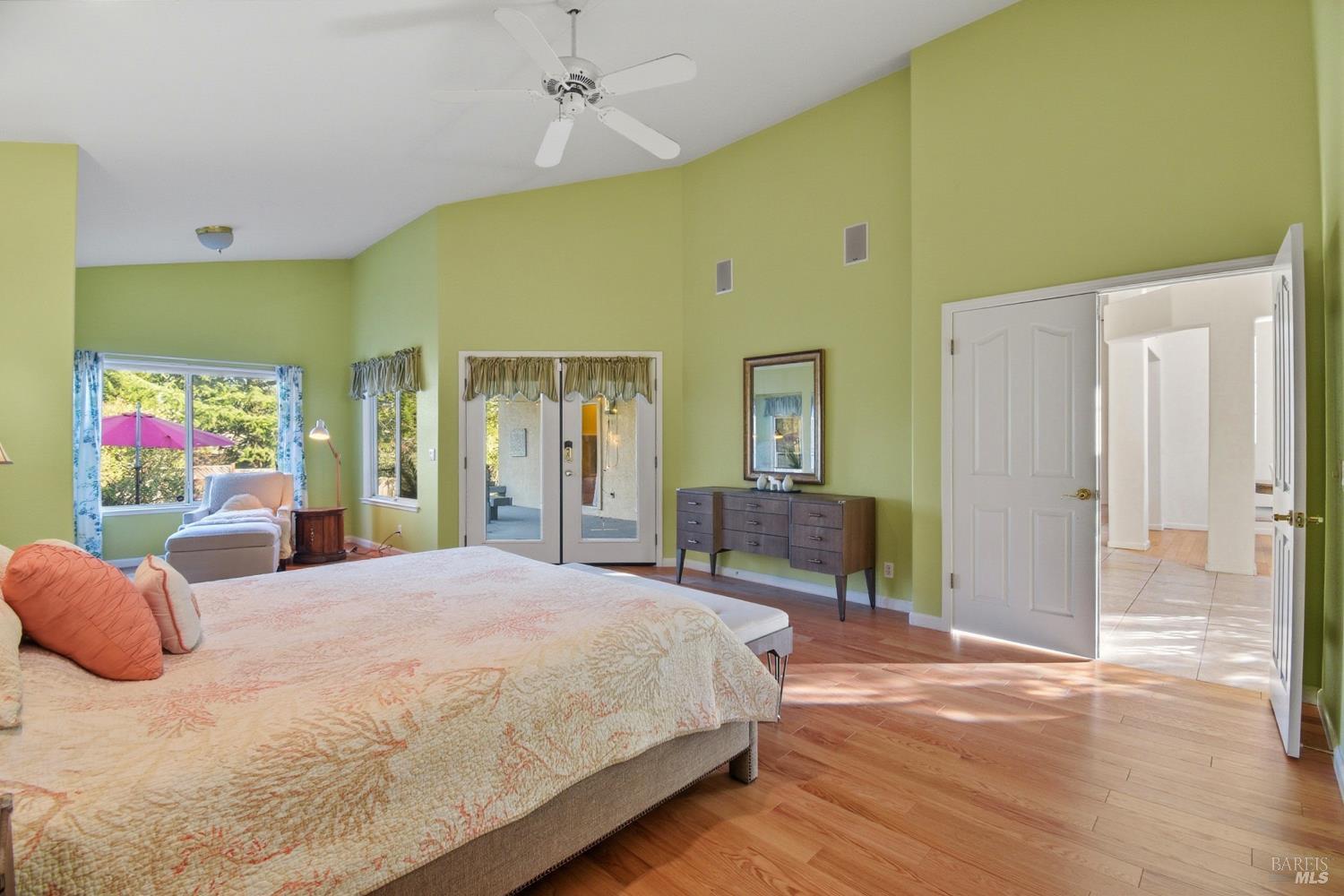 Detail Gallery Image 17 of 39 For 5828 Owl Hill Ave, Santa Rosa,  CA 95409 - 4 Beds | 3/1 Baths