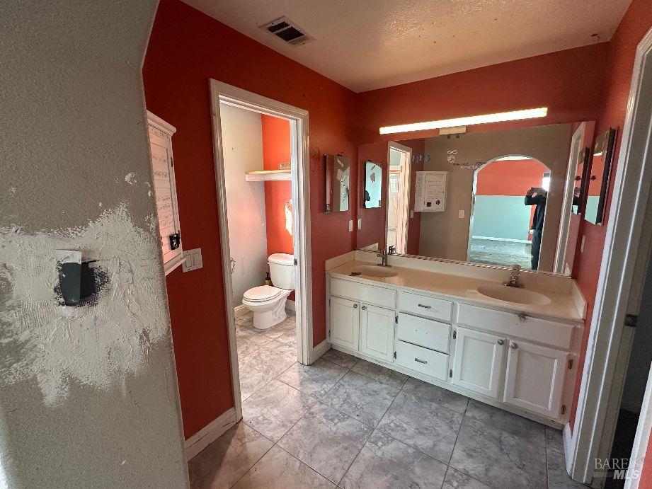 Detail Gallery Image 15 of 21 For 2163 Garnet Cir, Vallejo,  CA 94591 - 4 Beds | 2 Baths