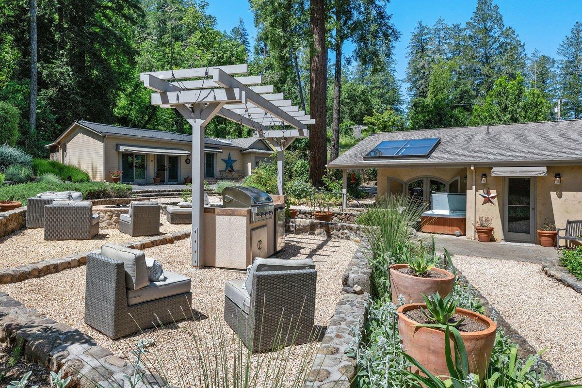 Detail Gallery Image 40 of 47 For 3227 State Highway 128 Hwy, Calistoga,  CA 94515 - 2 Beds | 2 Baths