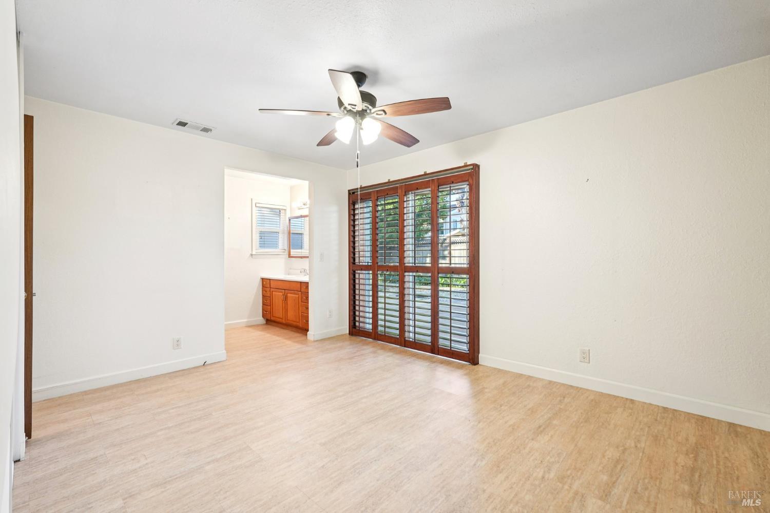 Detail Gallery Image 23 of 49 For 324 Woodside Cir, Vacaville,  CA 95688 - 3 Beds | 2 Baths