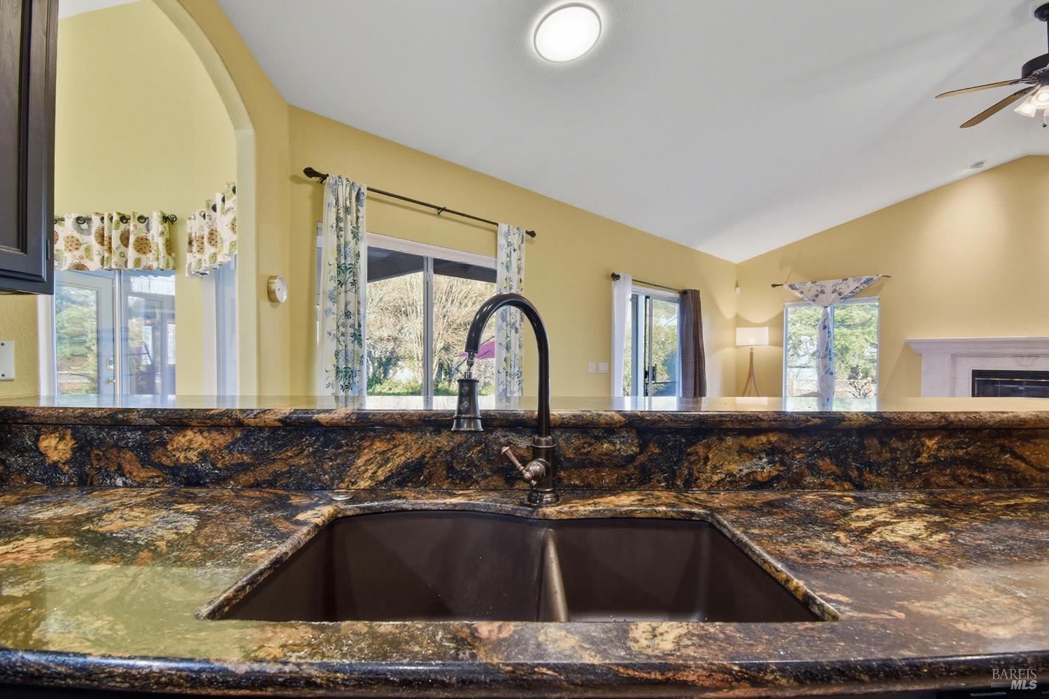 Detail Gallery Image 15 of 39 For 5828 Owl Hill Ave, Santa Rosa,  CA 95409 - 4 Beds | 3/1 Baths