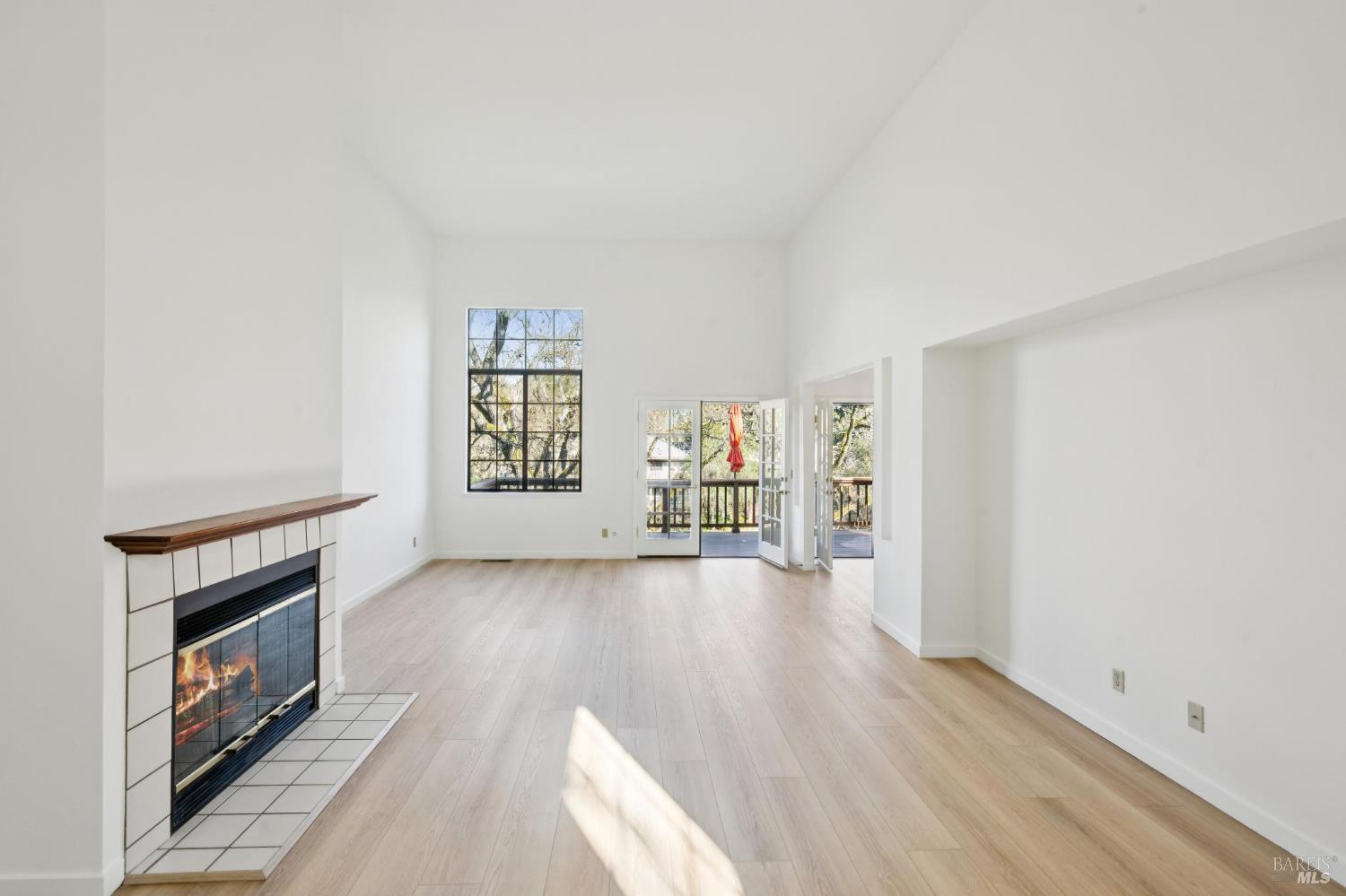 Detail Gallery Image 2 of 34 For 1116 Princeton Dr, Sonoma,  CA 95476 - 3 Beds | 3/1 Baths