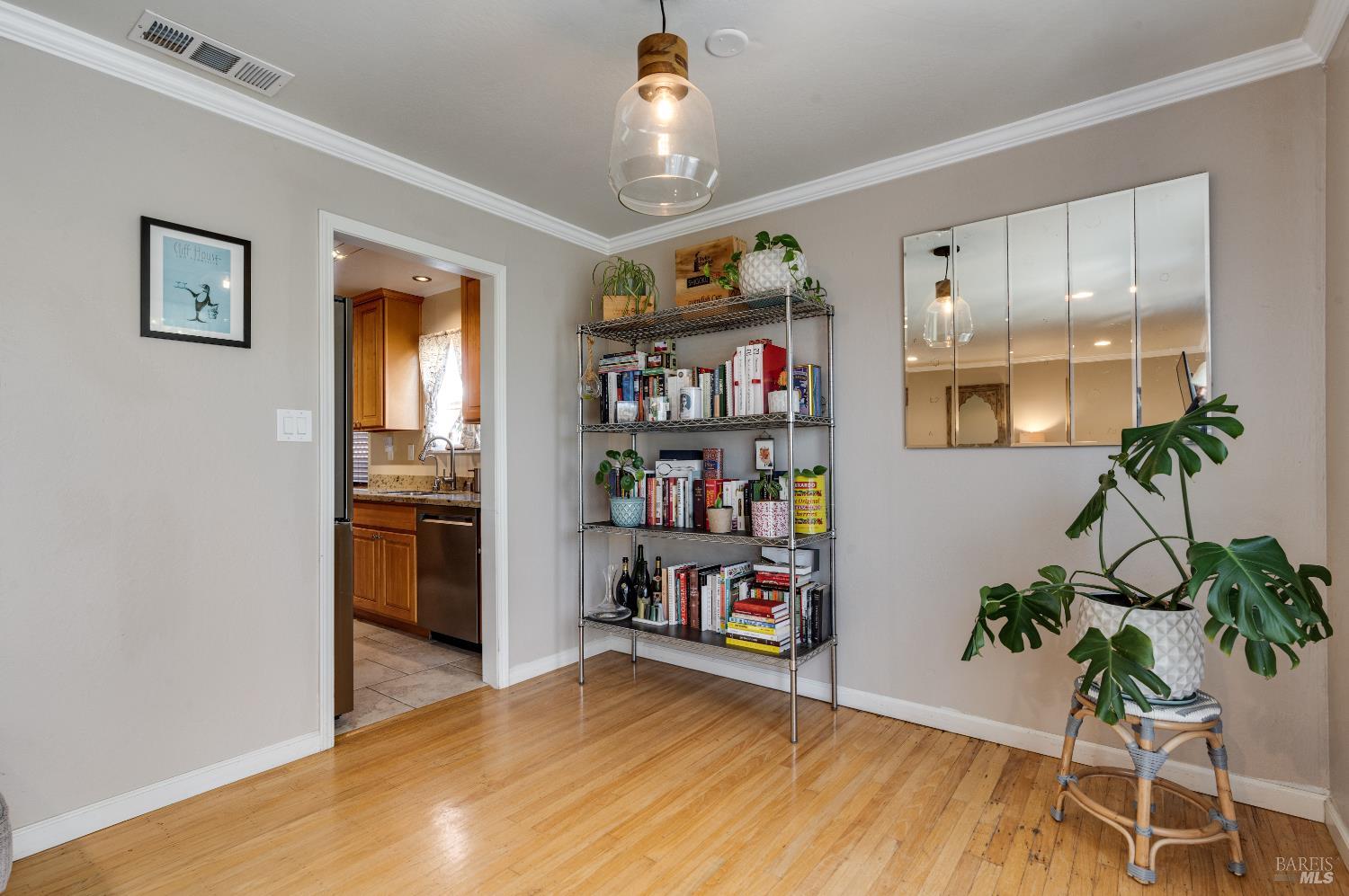 Detail Gallery Image 11 of 33 For 3770 Dover St, Napa,  CA 94558 - 3 Beds | 2 Baths