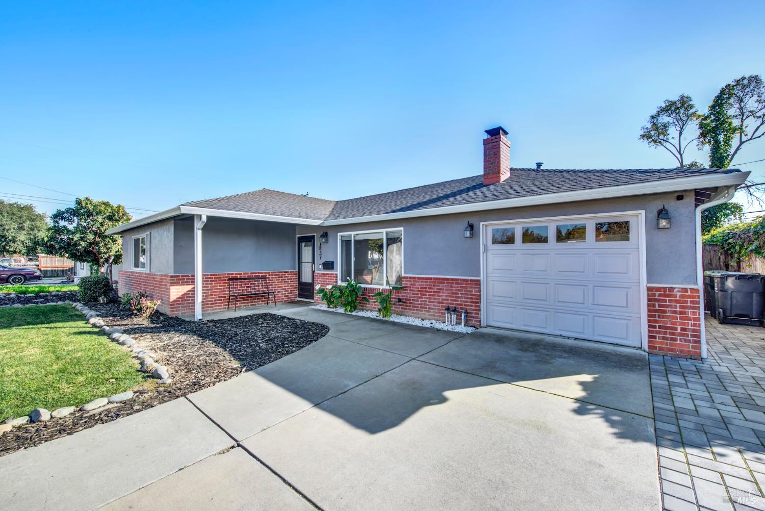 Detail Gallery Image 6 of 56 For 1837 Vermont St, Fairfield,  CA 94533 - 3 Beds | 1 Baths