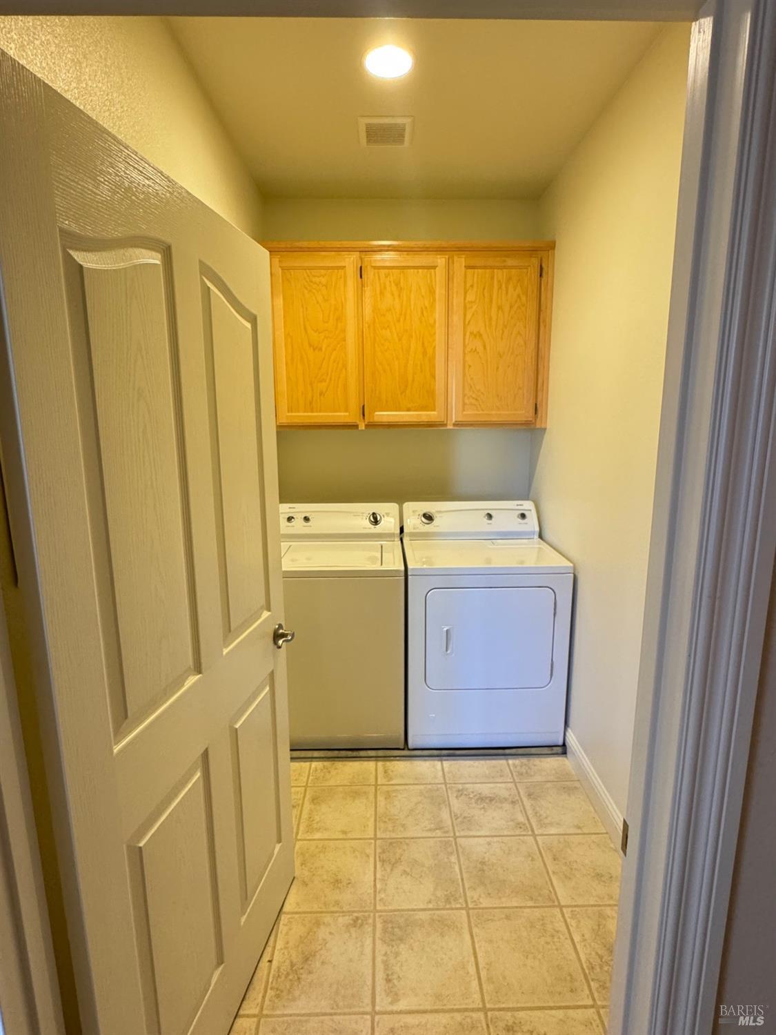 Detail Gallery Image 11 of 20 For 202 Johnson St, Windsor,  CA 95492 - 2 Beds | 2 Baths