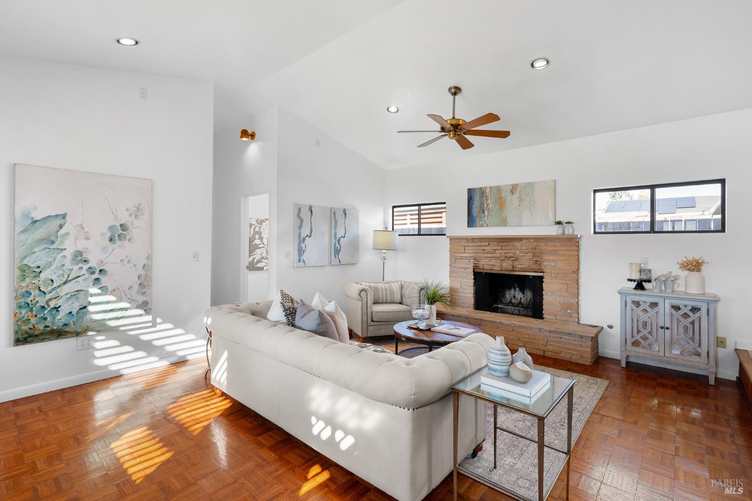 Detail Gallery Image 17 of 51 For 1179 Oakwood Ave, Vallejo,  CA 94591 - 2 Beds | 2 Baths