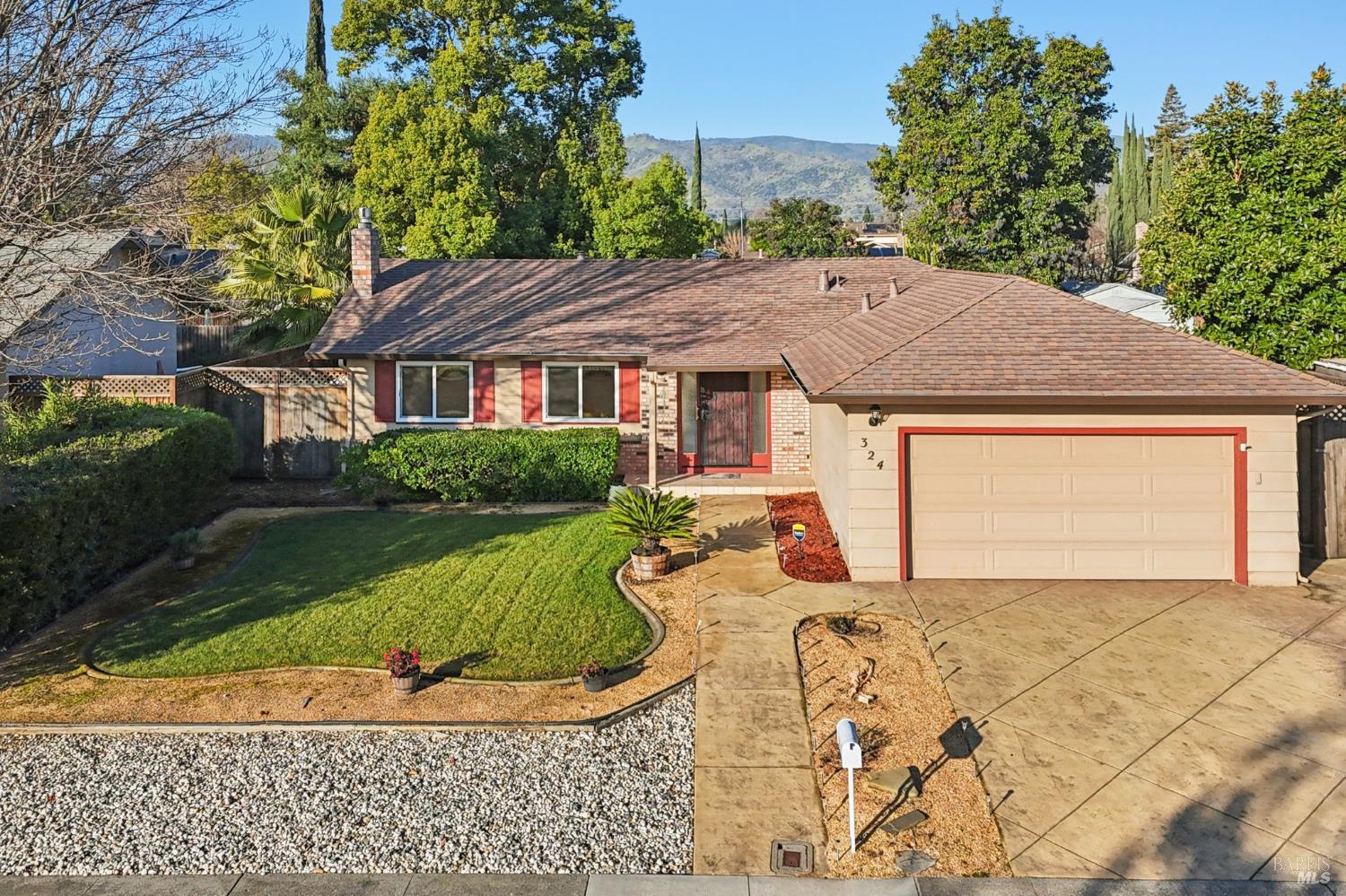 Detail Gallery Image 31 of 49 For 324 Woodside Cir, Vacaville,  CA 95688 - 3 Beds | 2 Baths