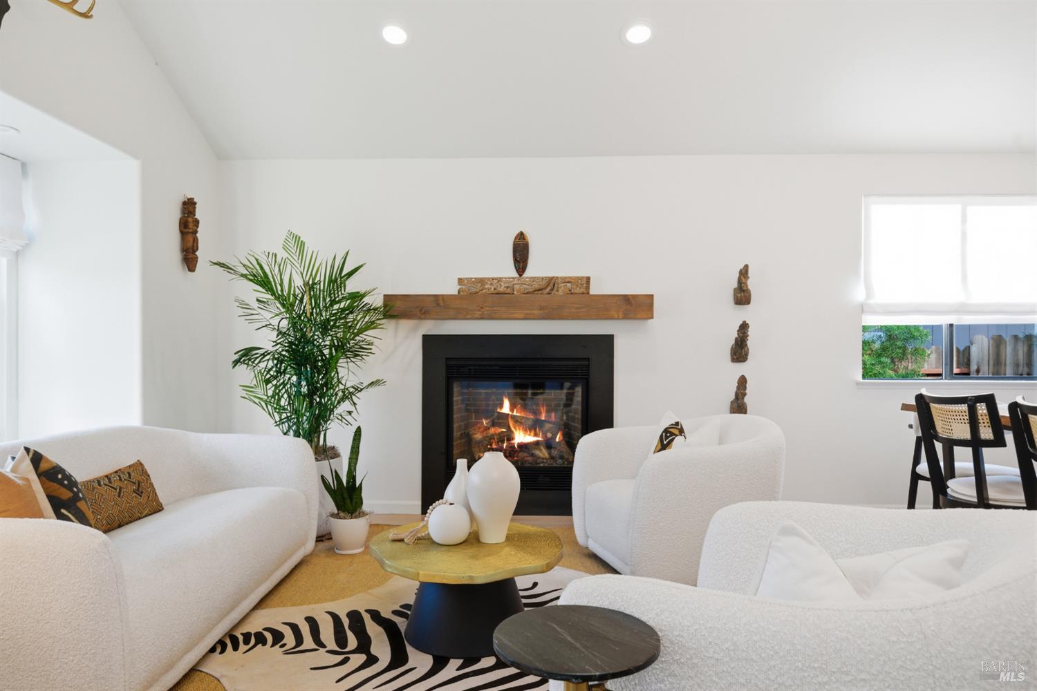 Detail Gallery Image 8 of 49 For 827 Verano Ave, Sonoma,  CA 95476 - 3 Beds | 2 Baths