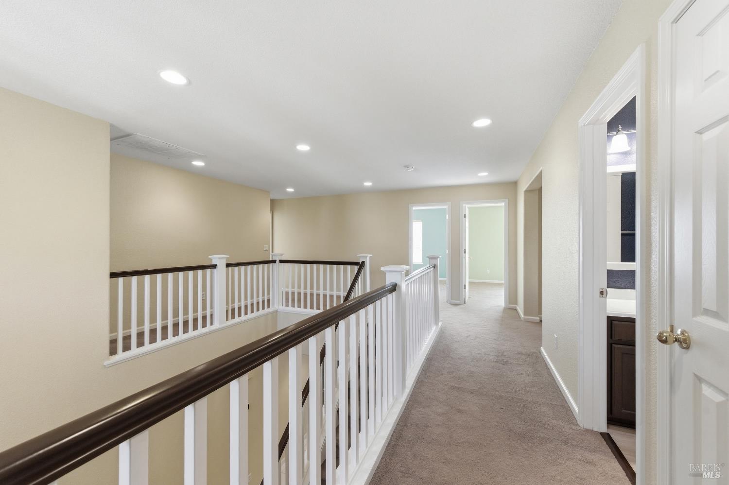 Detail Gallery Image 34 of 59 For 4595 Avondale Cir, Fairfield,  CA 94533 - 5 Beds | 2/1 Baths