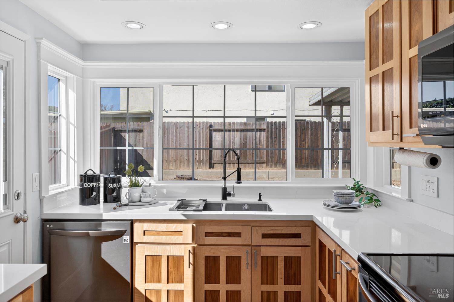 Detail Gallery Image 20 of 70 For 432 Chelsea Way, Fairfield,  CA 94533 - 4 Beds | 2 Baths