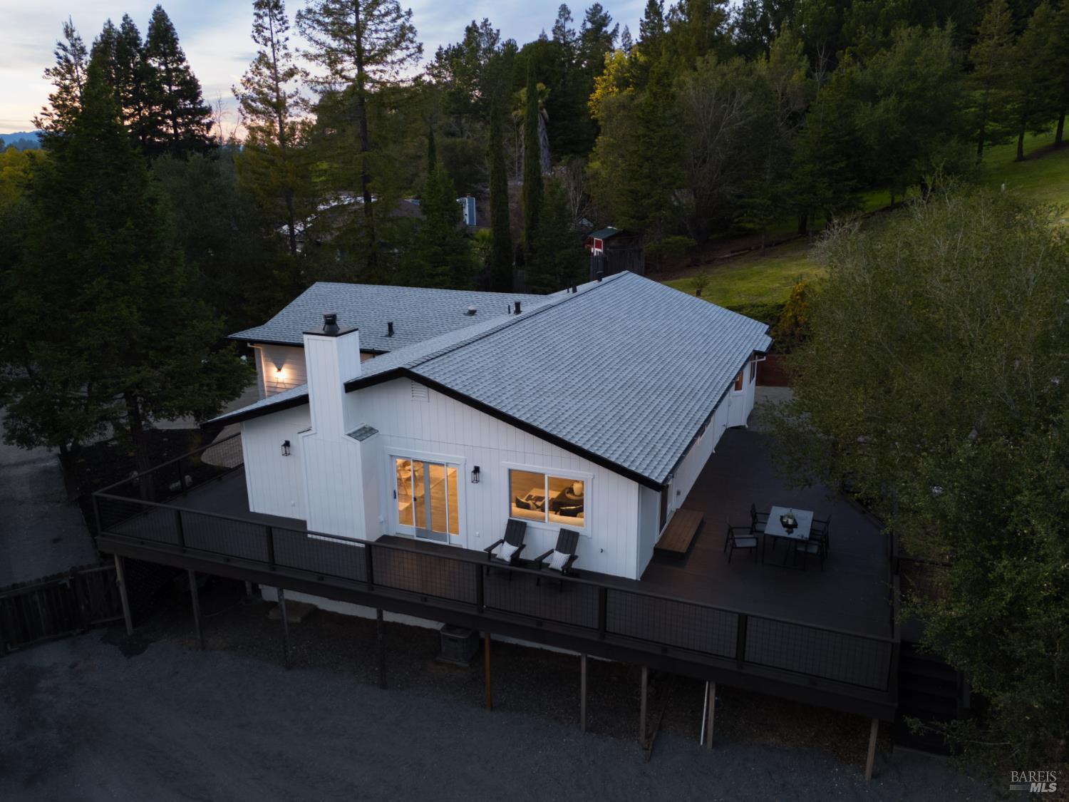 Detail Gallery Image 47 of 48 For 210 Burgundy Rd, Healdsburg,  CA 95448 - 3 Beds | 3 Baths