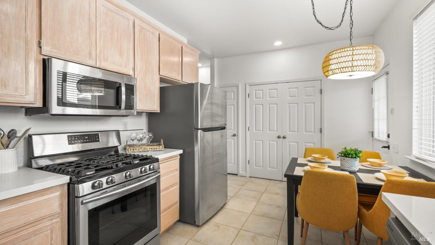 Detail Gallery Image 16 of 35 For 5257 Venus Dr, Fairfield,  CA 94534 - 3 Beds | 2 Baths