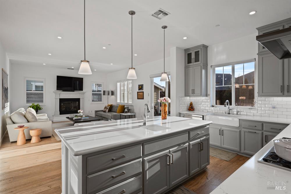 Detail Gallery Image 9 of 72 For 280 Pacific Heights Dr, Santa Rosa,  CA 95403 - 4 Beds | 3/1 Baths