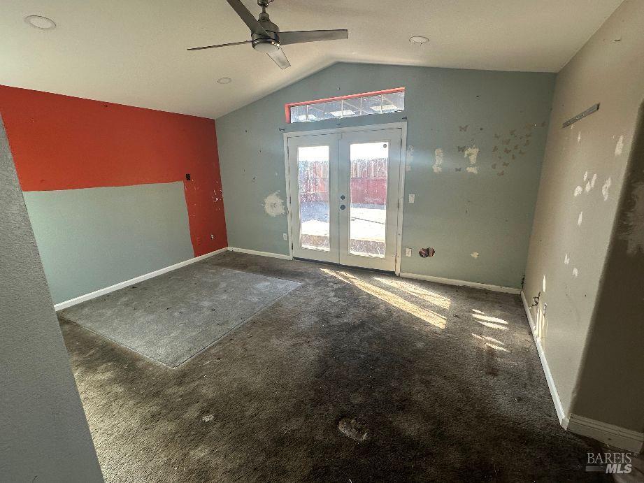 Detail Gallery Image 13 of 21 For 2163 Garnet Cir, Vallejo,  CA 94591 - 4 Beds | 2 Baths