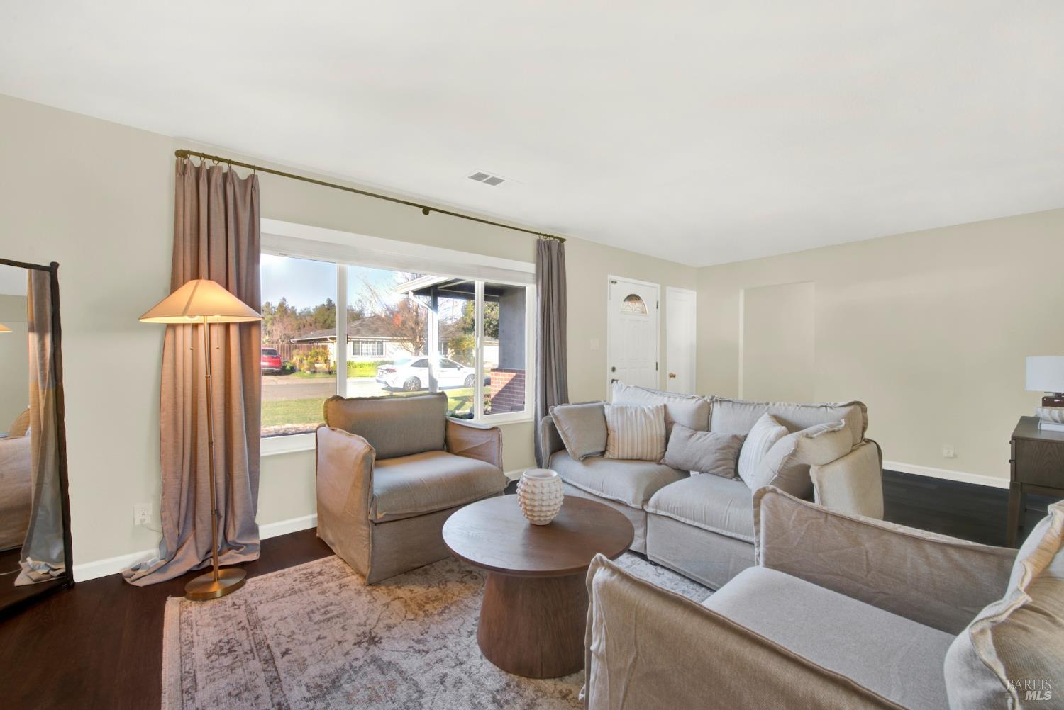 Detail Gallery Image 15 of 56 For 1837 Vermont St, Fairfield,  CA 94533 - 3 Beds | 1 Baths