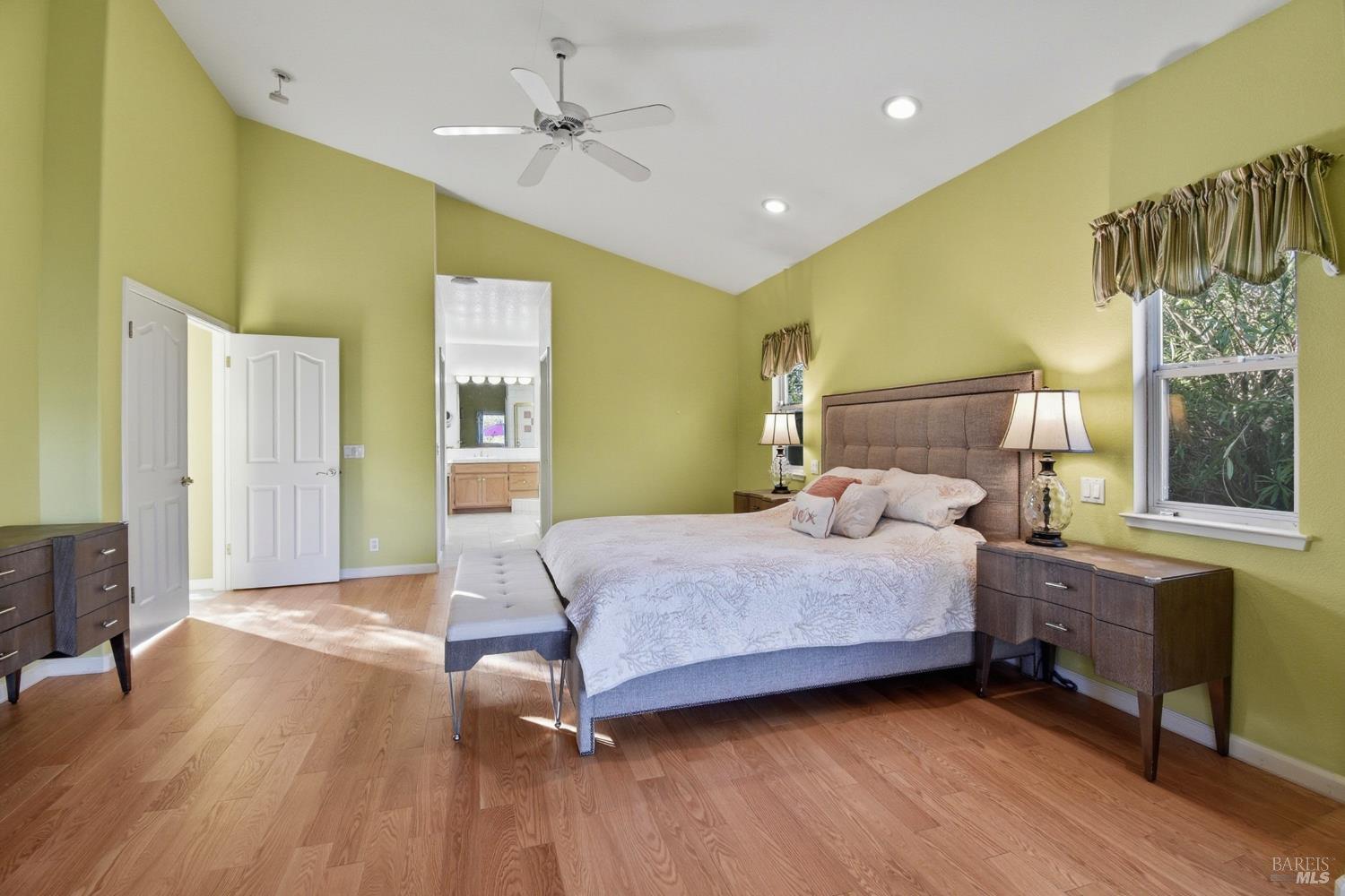 Detail Gallery Image 18 of 39 For 5828 Owl Hill Ave, Santa Rosa,  CA 95409 - 4 Beds | 3/1 Baths