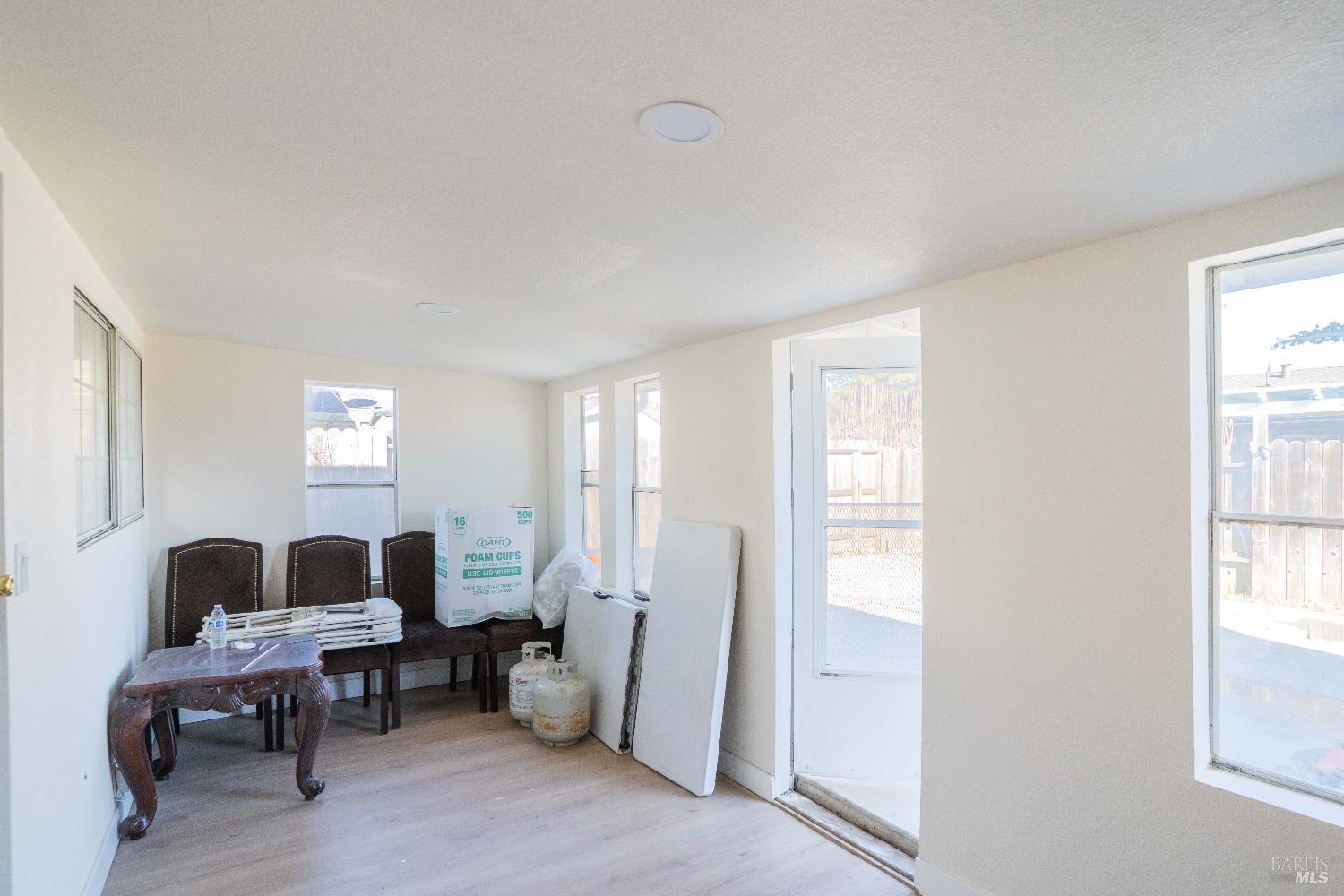 Detail Gallery Image 23 of 26 For 800 N Washington St, Dixon,  CA 95620 - 3 Beds | 2 Baths