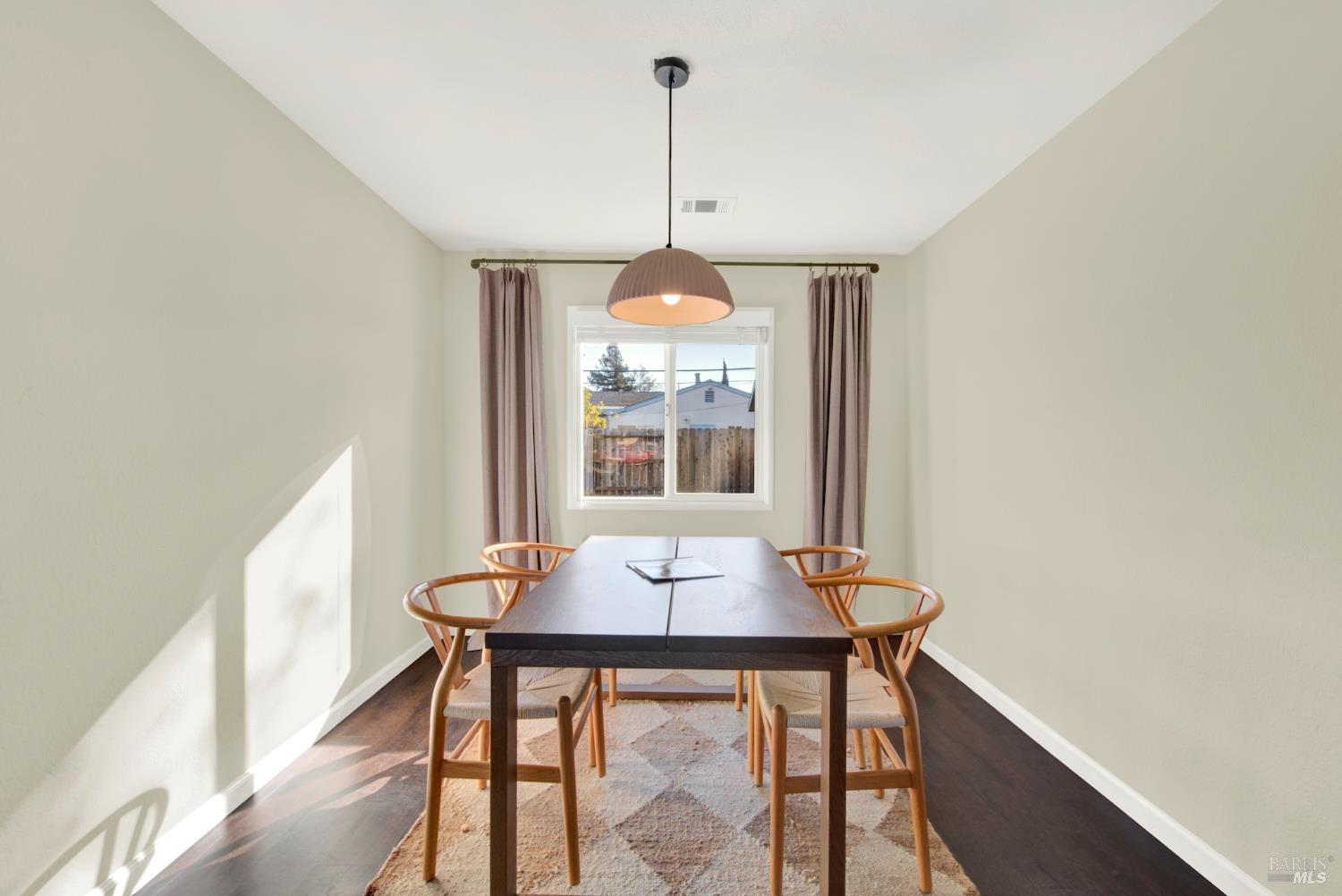 Detail Gallery Image 19 of 56 For 1837 Vermont St, Fairfield,  CA 94533 - 3 Beds | 1 Baths