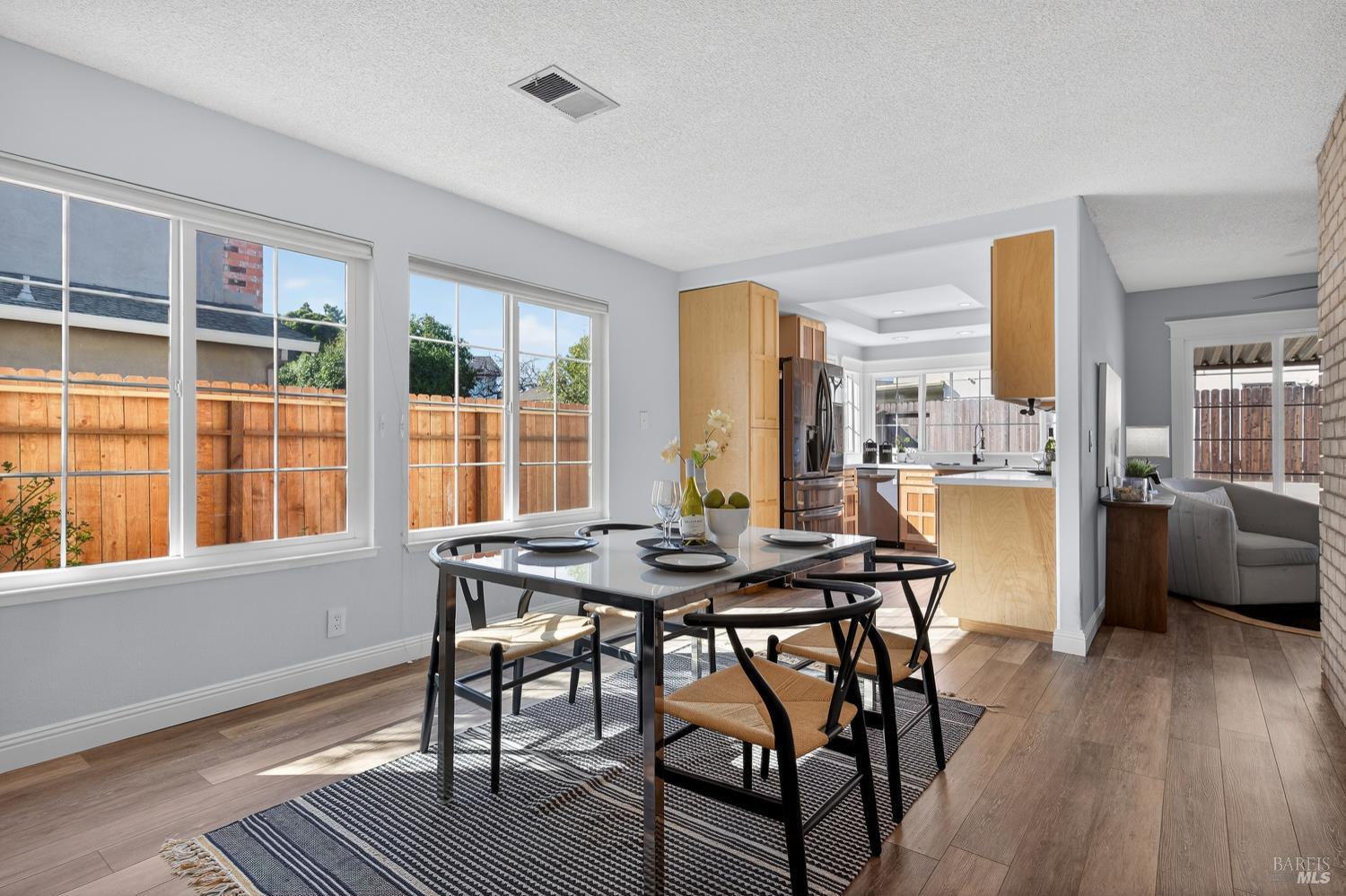 Detail Gallery Image 13 of 70 For 432 Chelsea Way, Fairfield,  CA 94533 - 4 Beds | 2 Baths